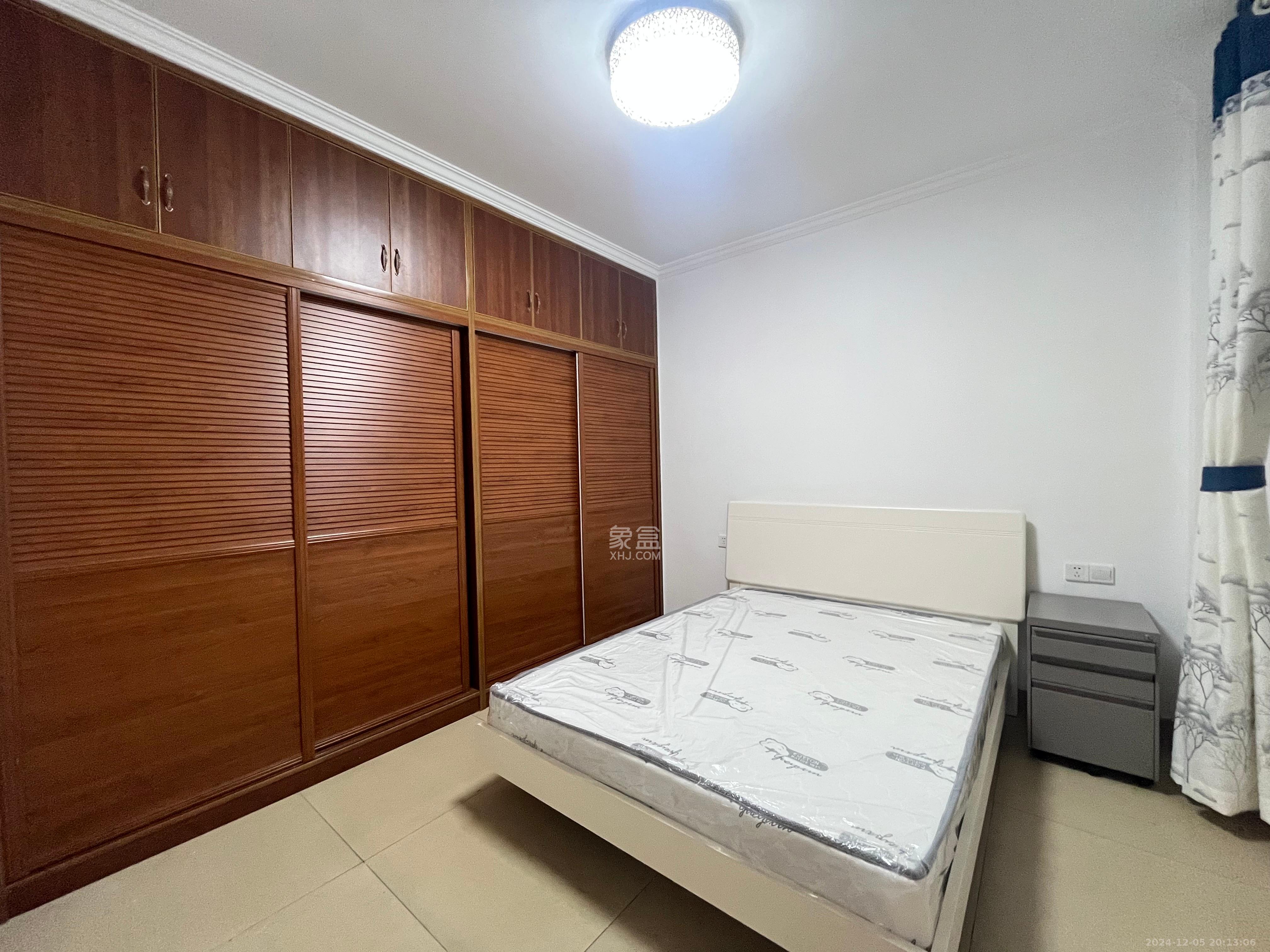 友兴家园 1室0厅0卫 2200.0元/月 友兴家园 1室0厅0卫 2200.0元/月室内图