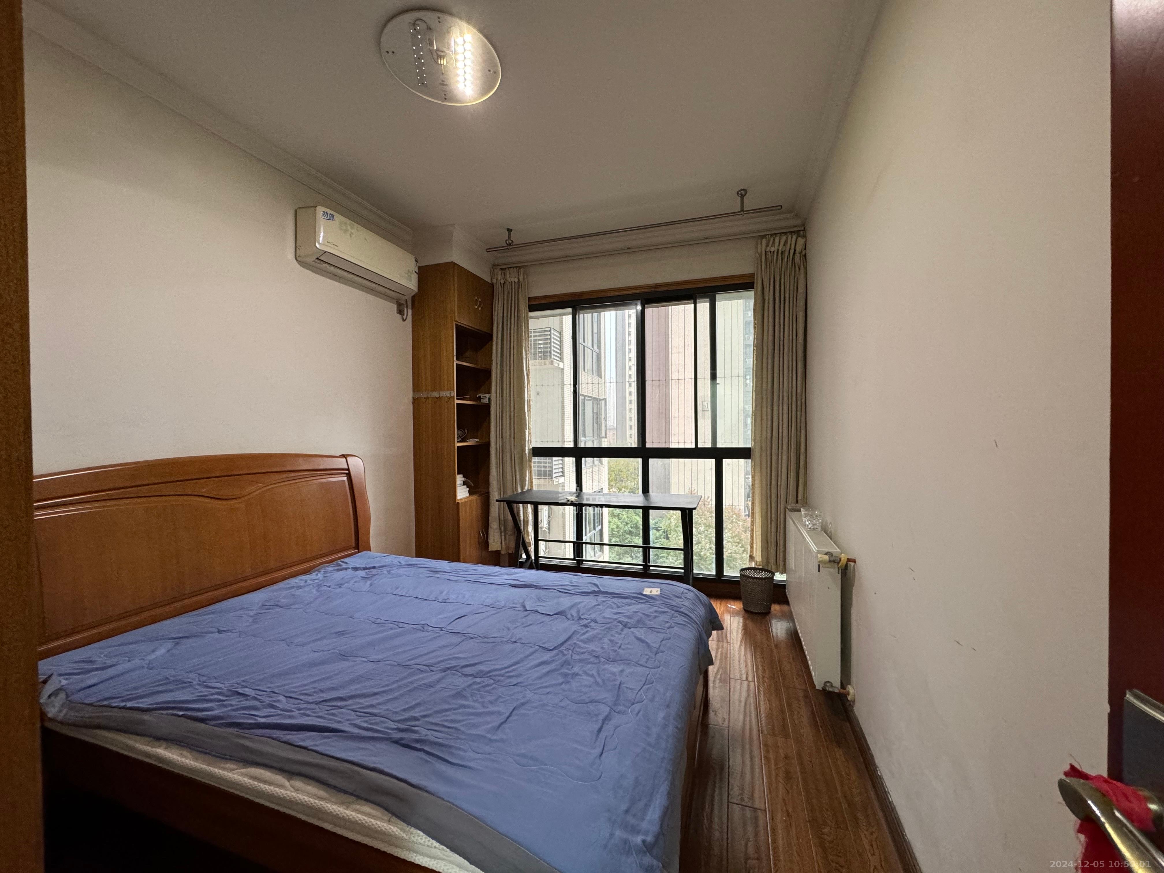 融科东南海 3室2厅1卫 2600.0元/月 融科东南海 3室2厅1卫 2600.0元/月室内图