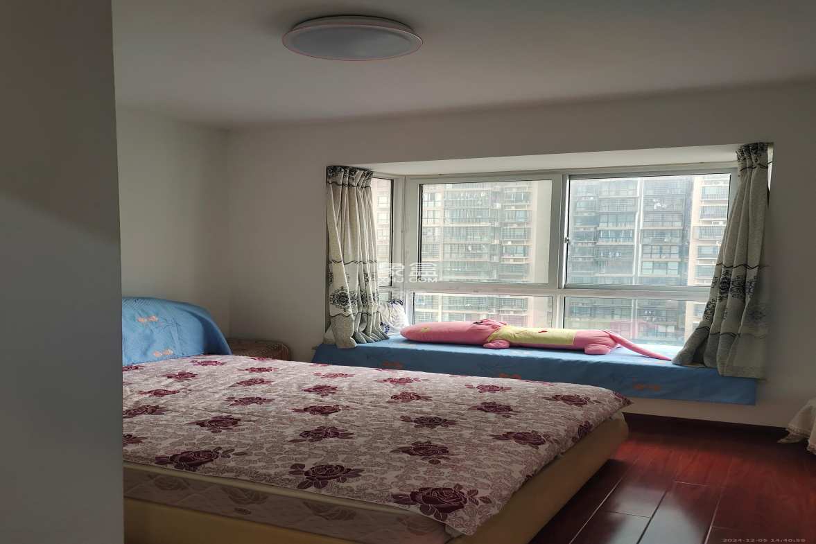 先锋东外滩  4室2厅2卫    4000.0元/月 先锋东外滩  4室2厅2卫    4000.0元/月室内图