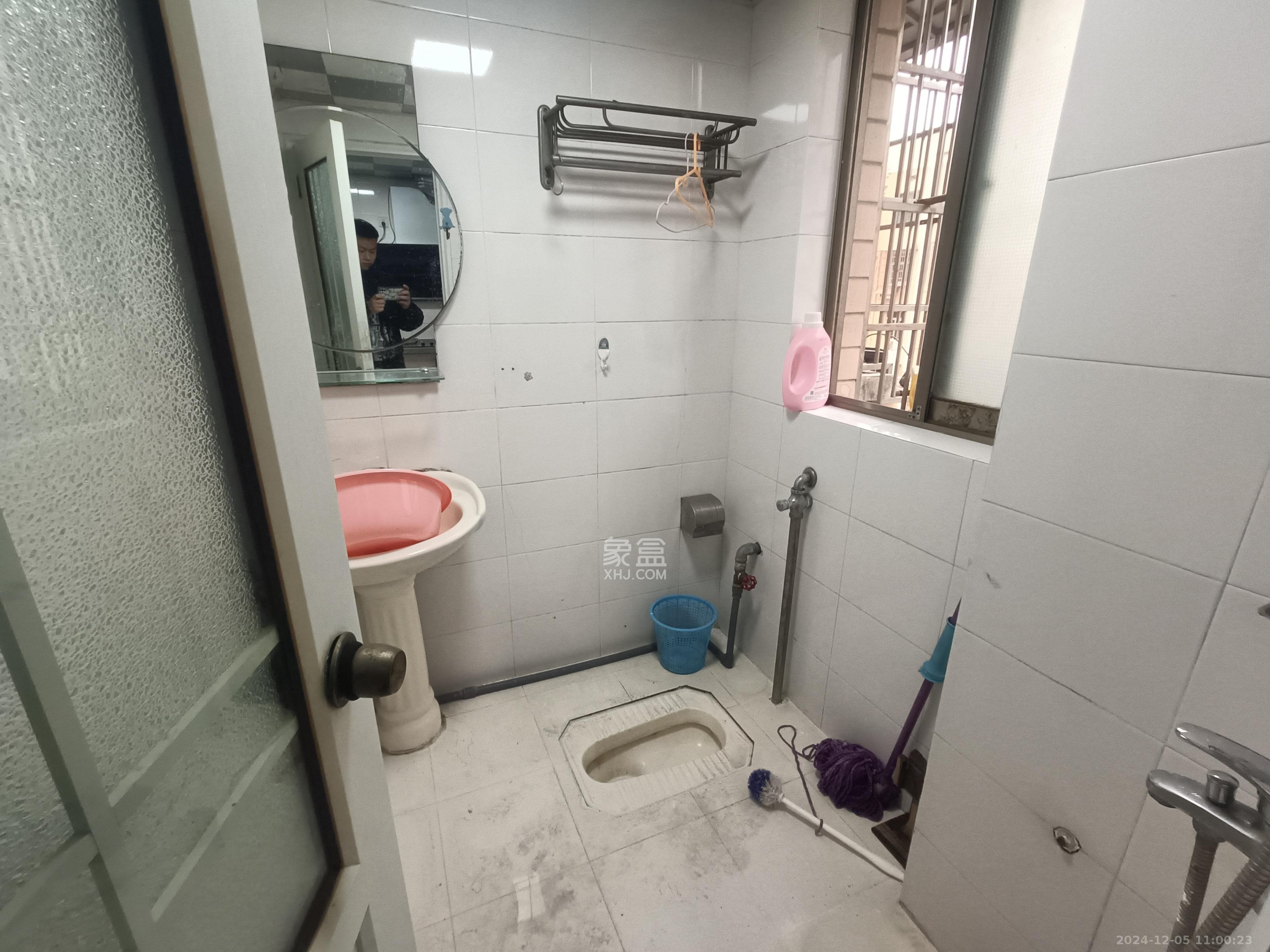 金泰小区 4室2厅1卫 3000.0元/月 金泰小区 4室2厅1卫 3000.0元/月室内图