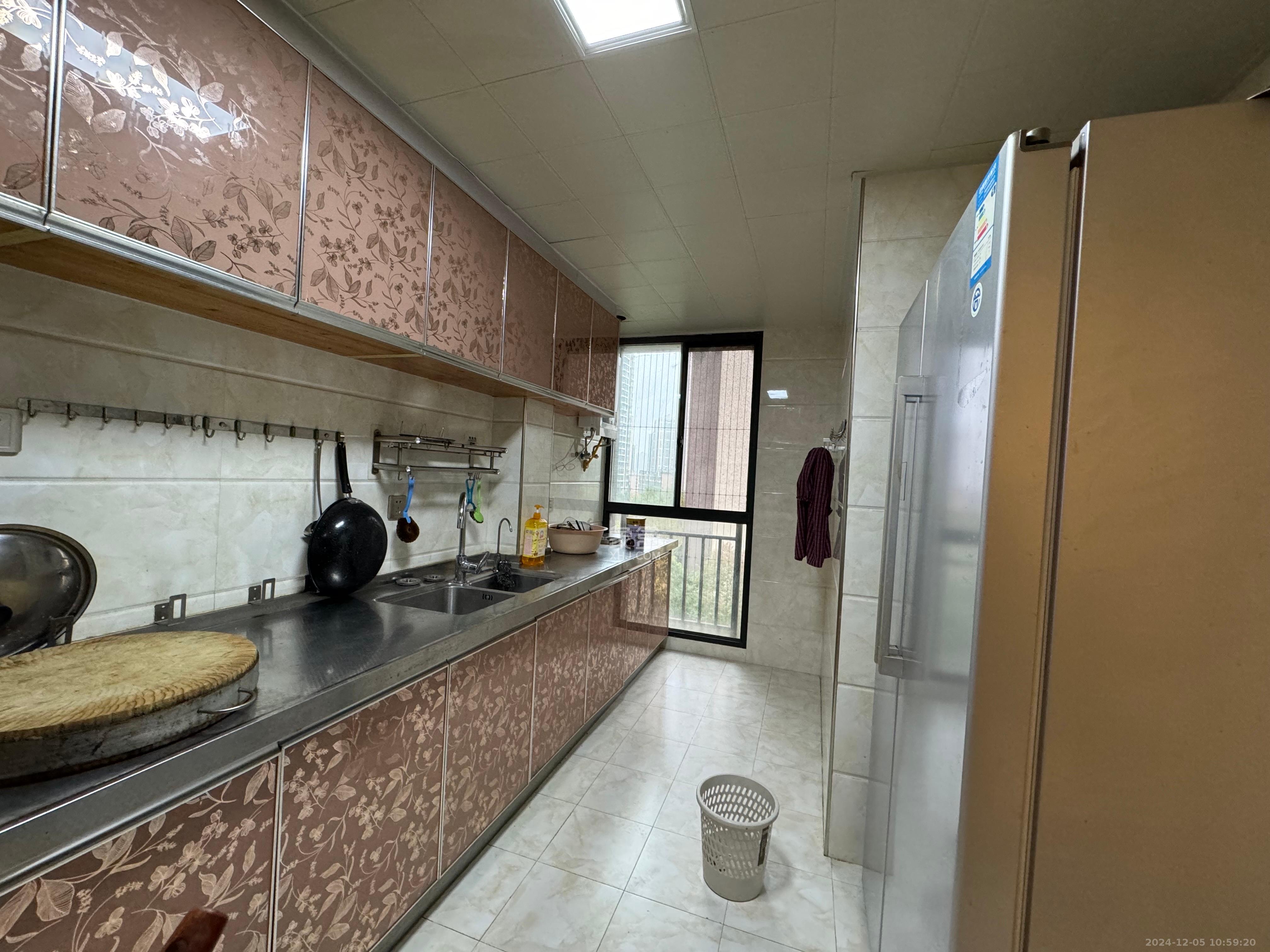 融科东南海 3室2厅1卫 2600.0元/月 融科东南海 3室2厅1卫 2600.0元/月室内图