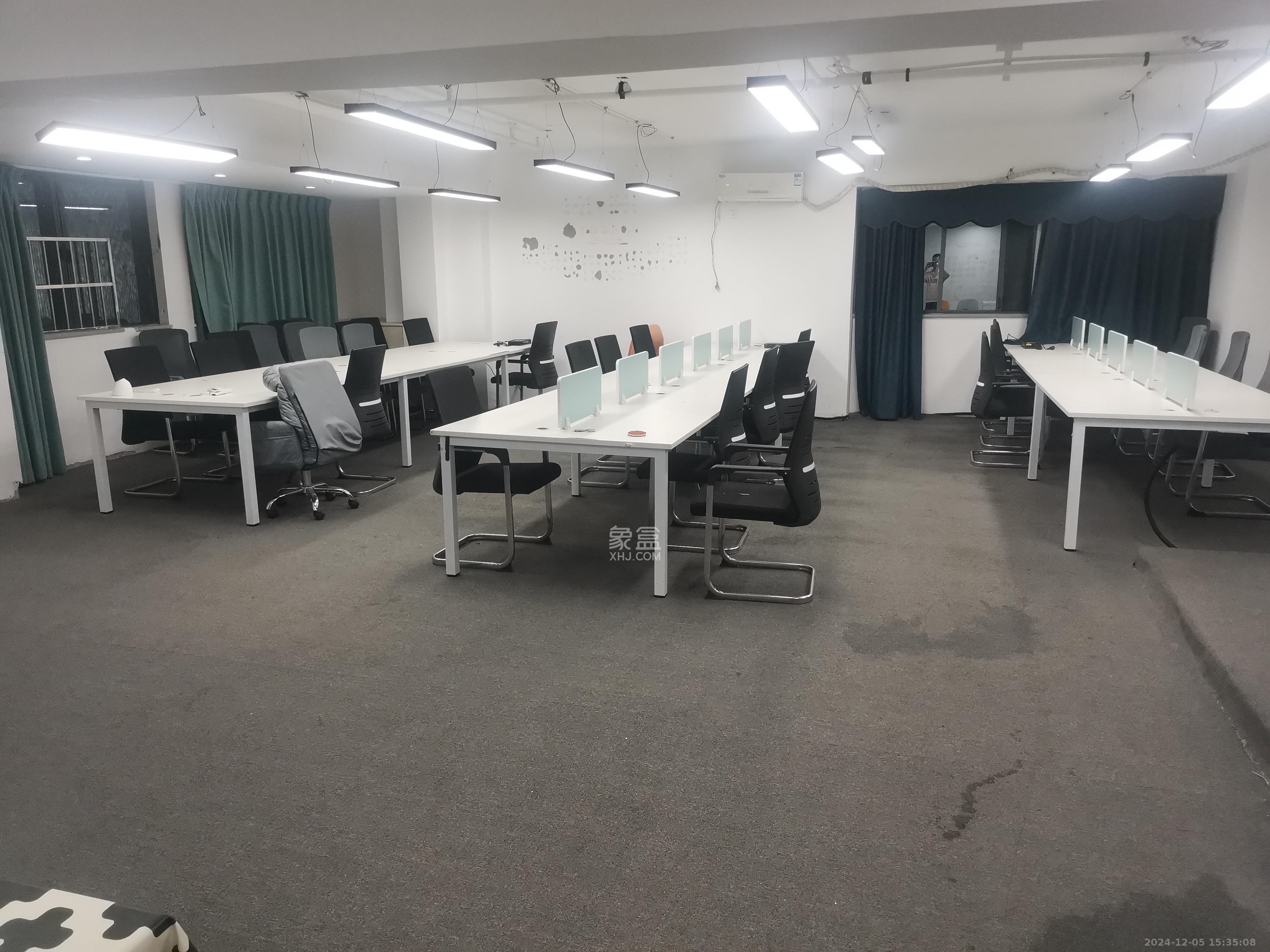 东方芙蓉 1室1厅1卫 21000.0元/月 东方芙蓉 1室1厅1卫 21000.0元/月室内图