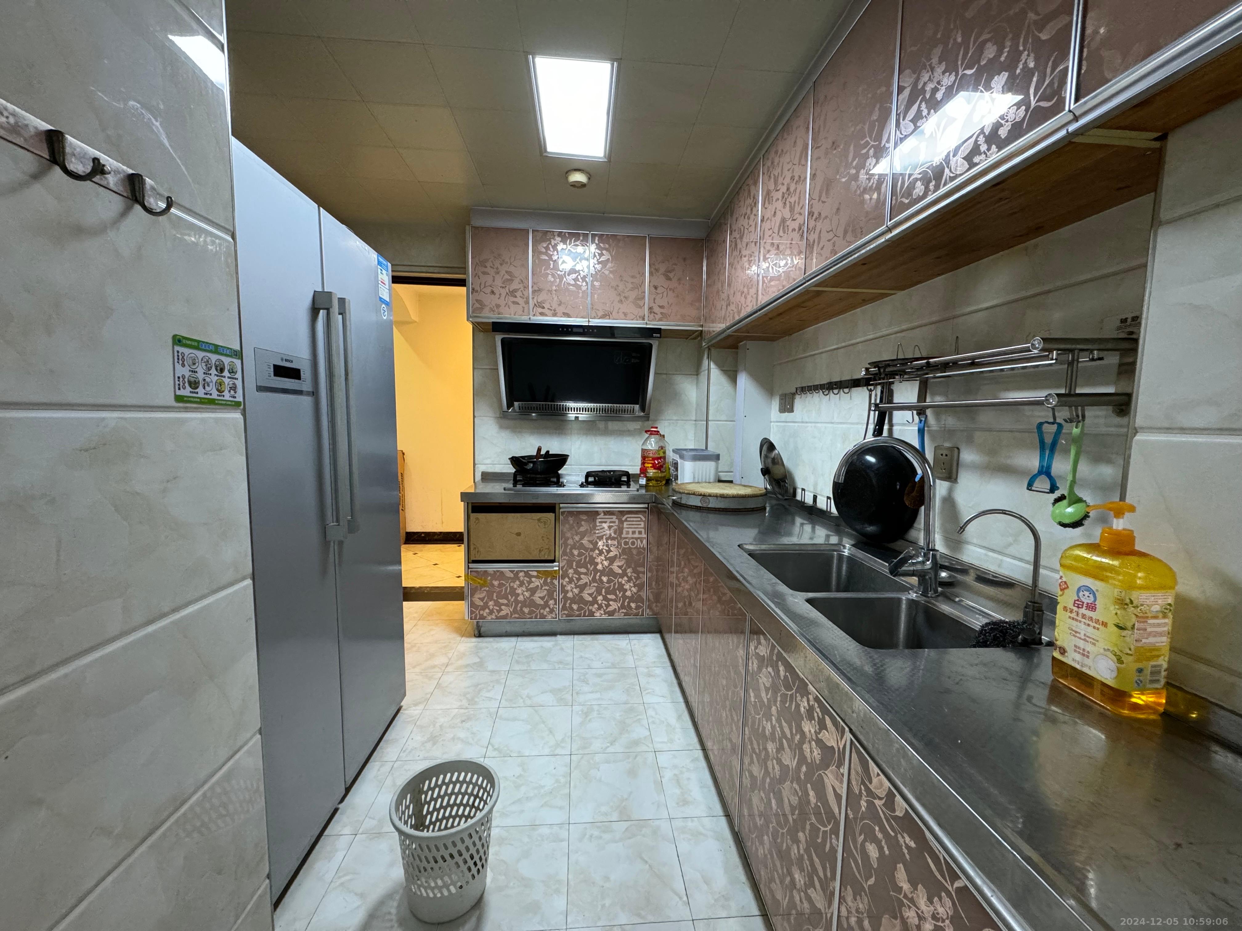 融科东南海 3室2厅1卫 2600.0元/月 融科东南海 3室2厅1卫 2600.0元/月室内图