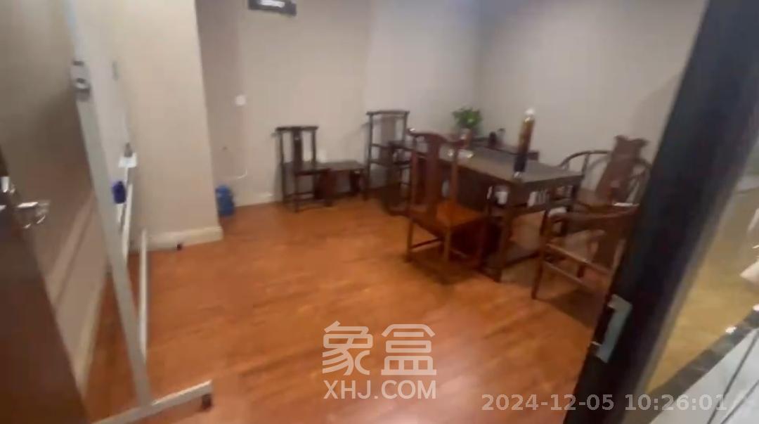 万坤图财富广场   580.0㎡     36000.00元/月室内图
