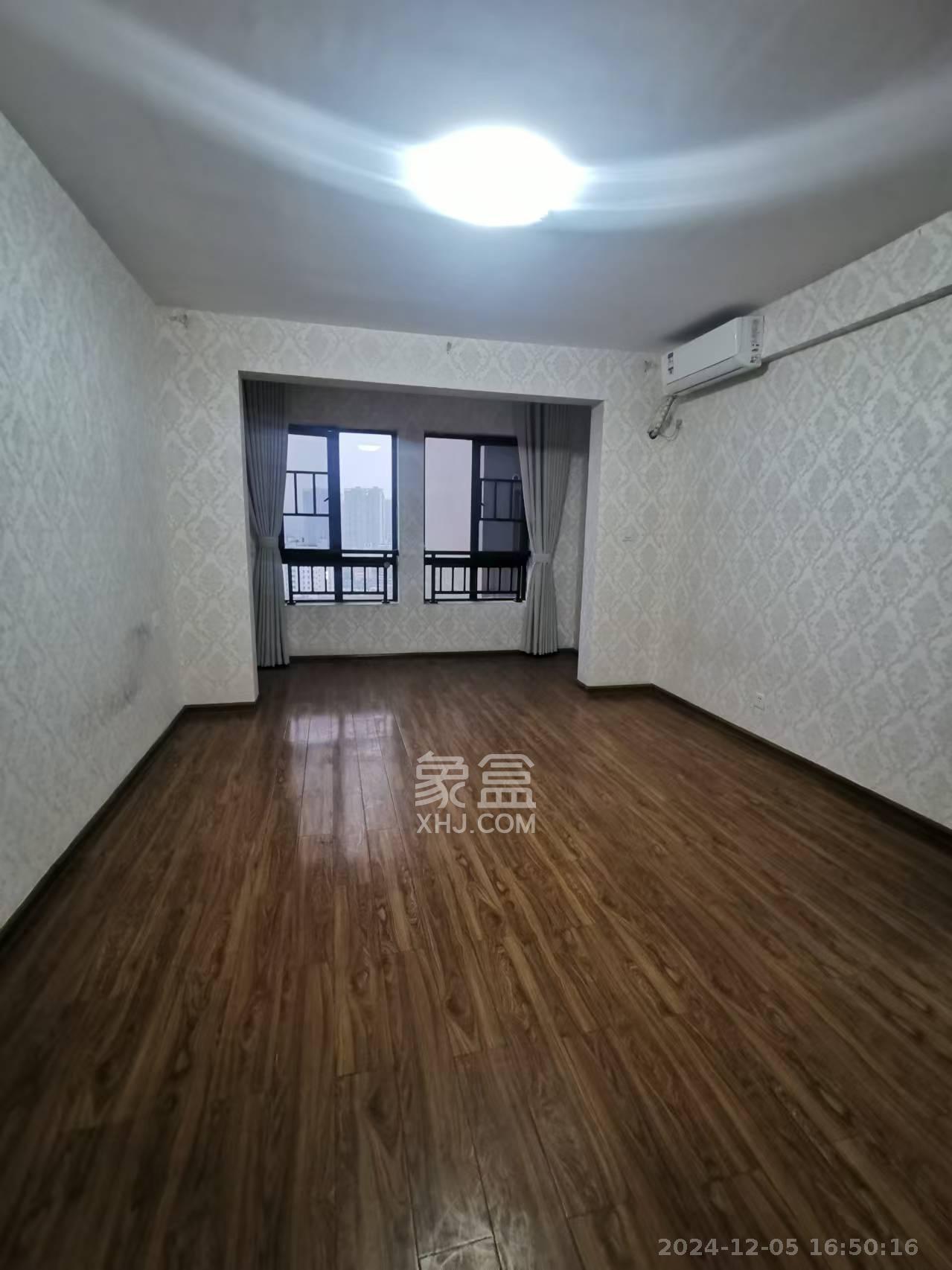 长房天翼未来城  3室2厅2卫   3600.00元/月室内图