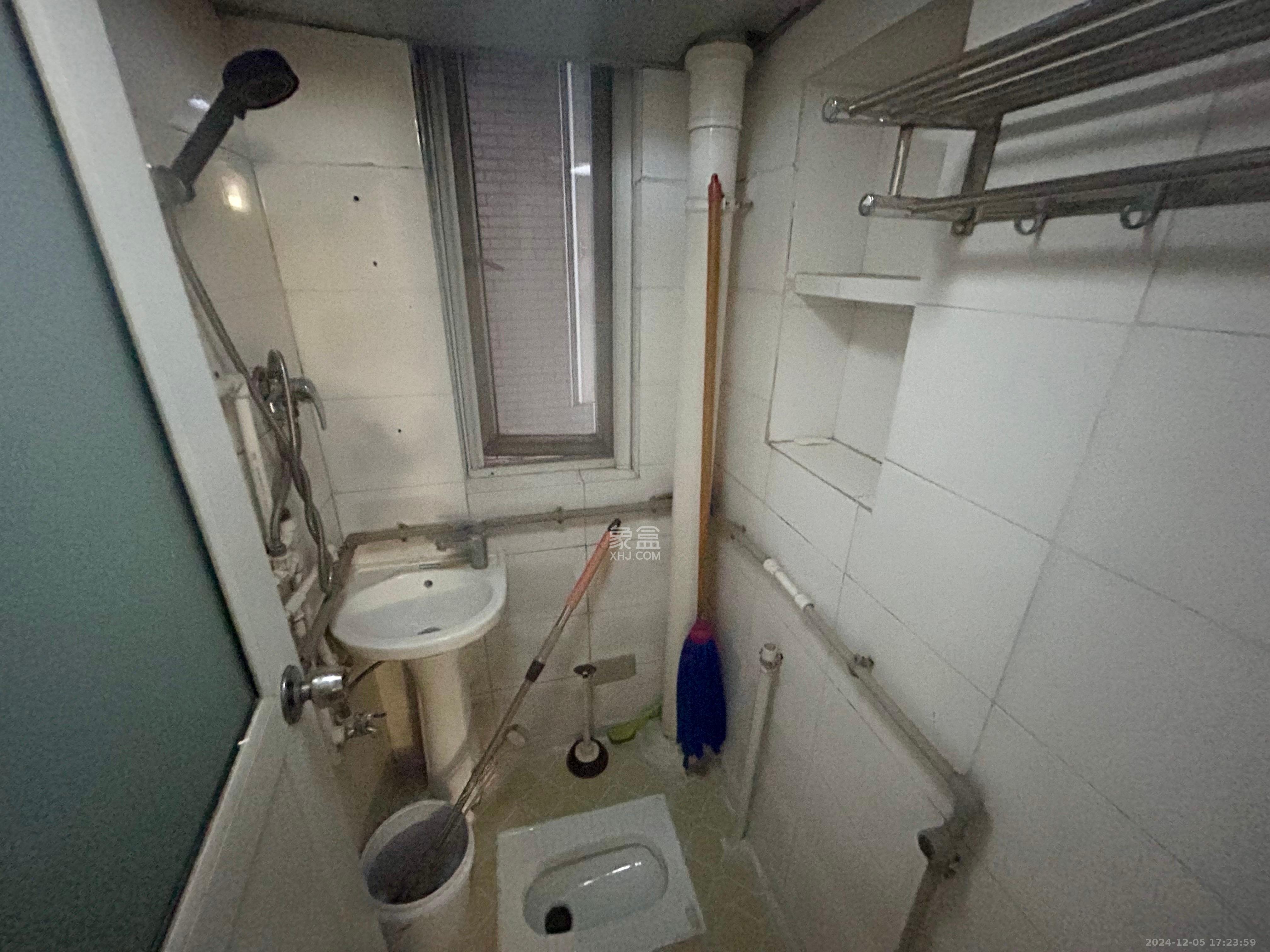 长房凤凰佳园 1室1厅1卫 1200.0元/月 长房凤凰佳园 1室1厅1卫 1200.0元/月室内图