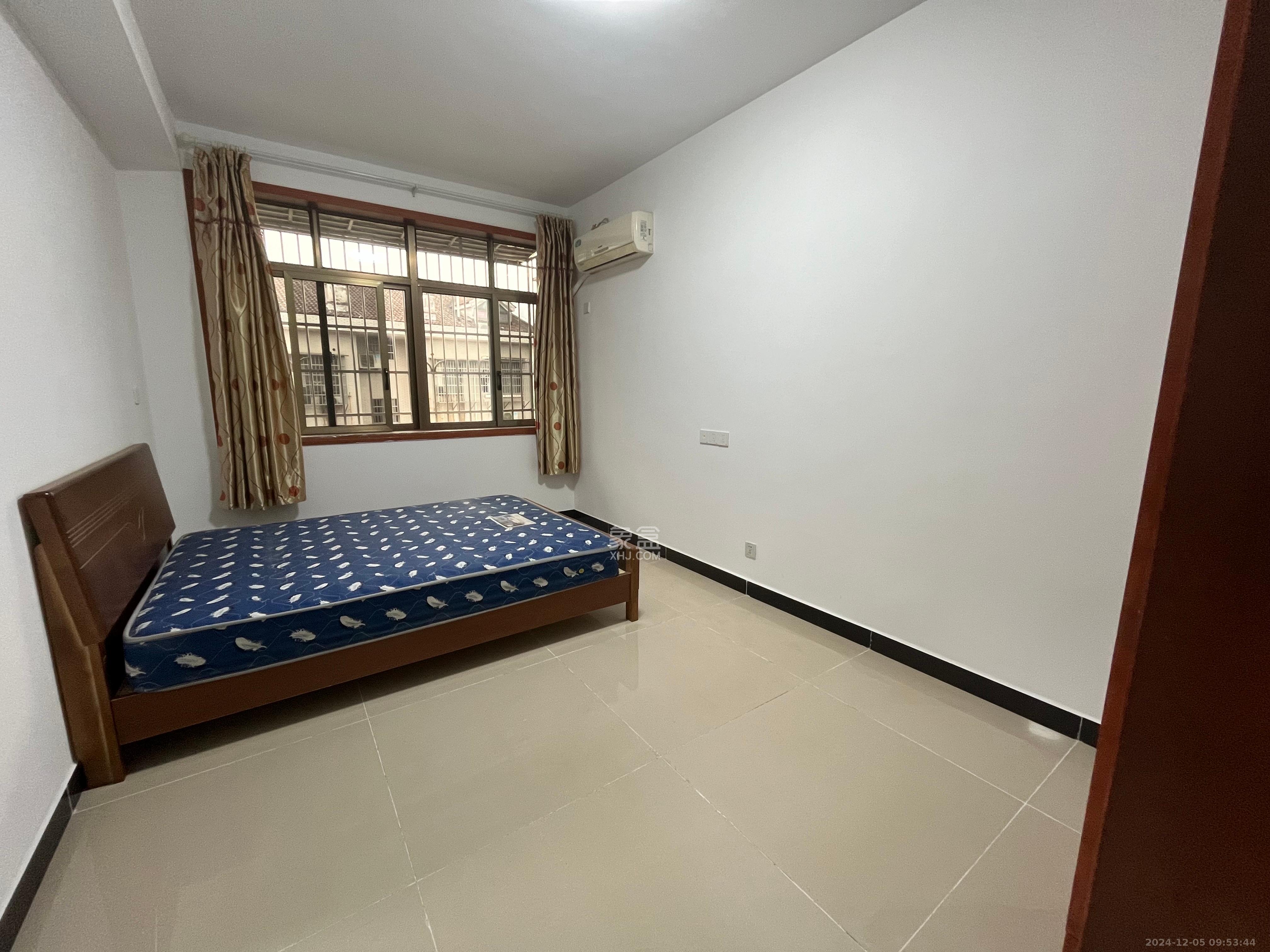 花桥钢材市场(花桥小区) 1室1厅1卫 1100.0元/月 花桥钢材市场(花桥小区) 1室1厅1卫 1100.0元/月室内图