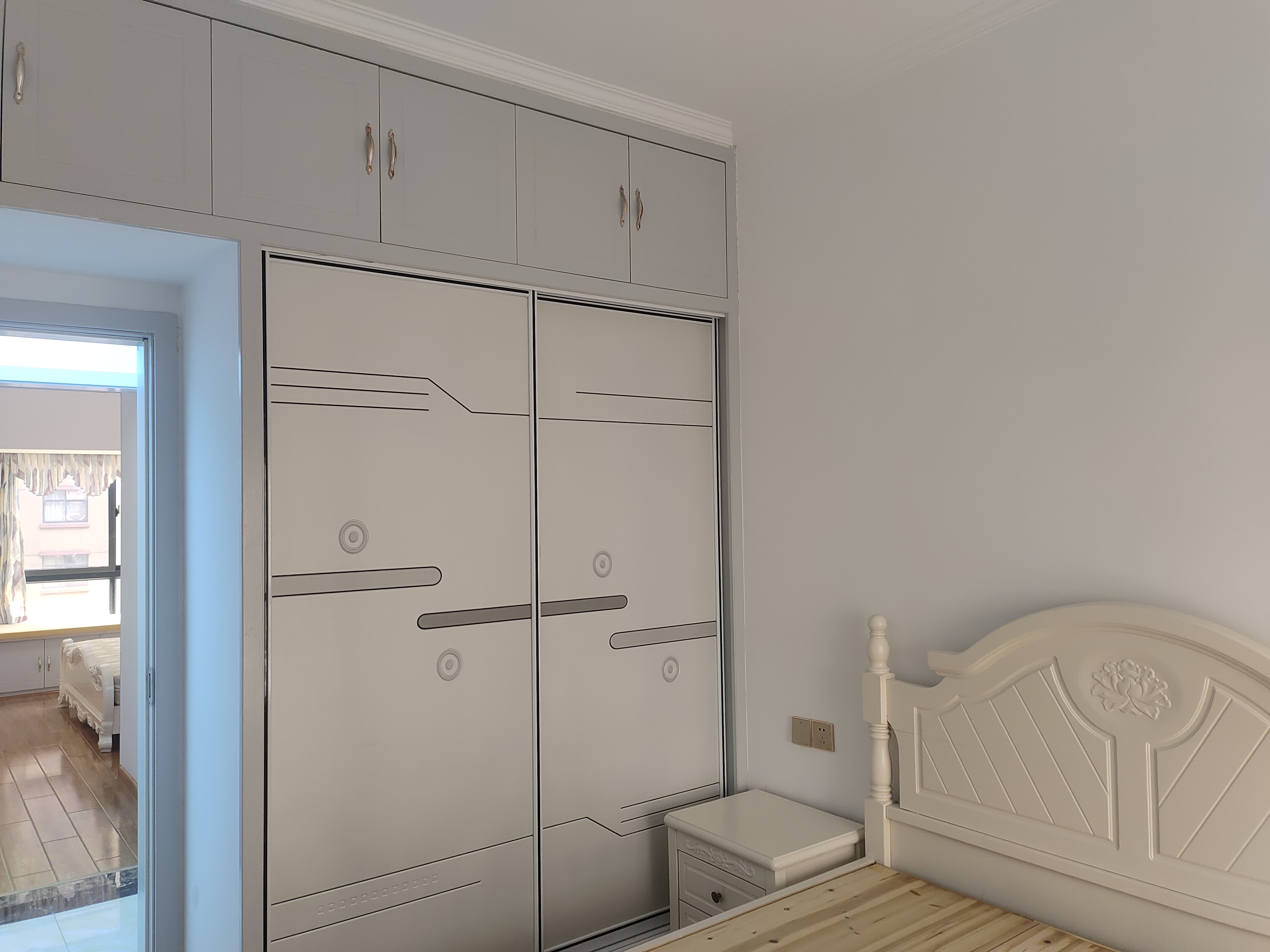 南坪花苑 3室2厅2卫 1800.0元/月 南坪花苑 3室2厅2卫 1800.0元/月室内图