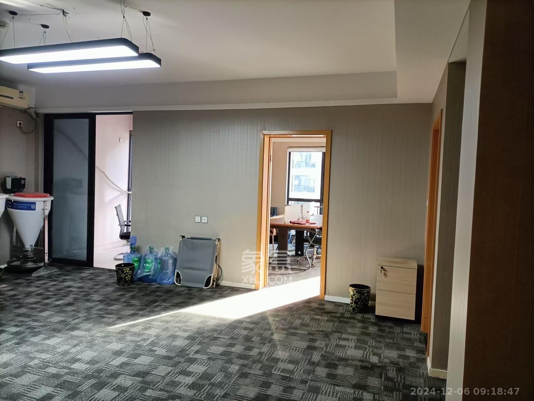 德思勤城市广场(宝格丽公寓) 3室1厅1卫 3500.0元/月 德思勤城市广场(宝格丽公寓) 3室1厅1卫 3500.0元/月室内图