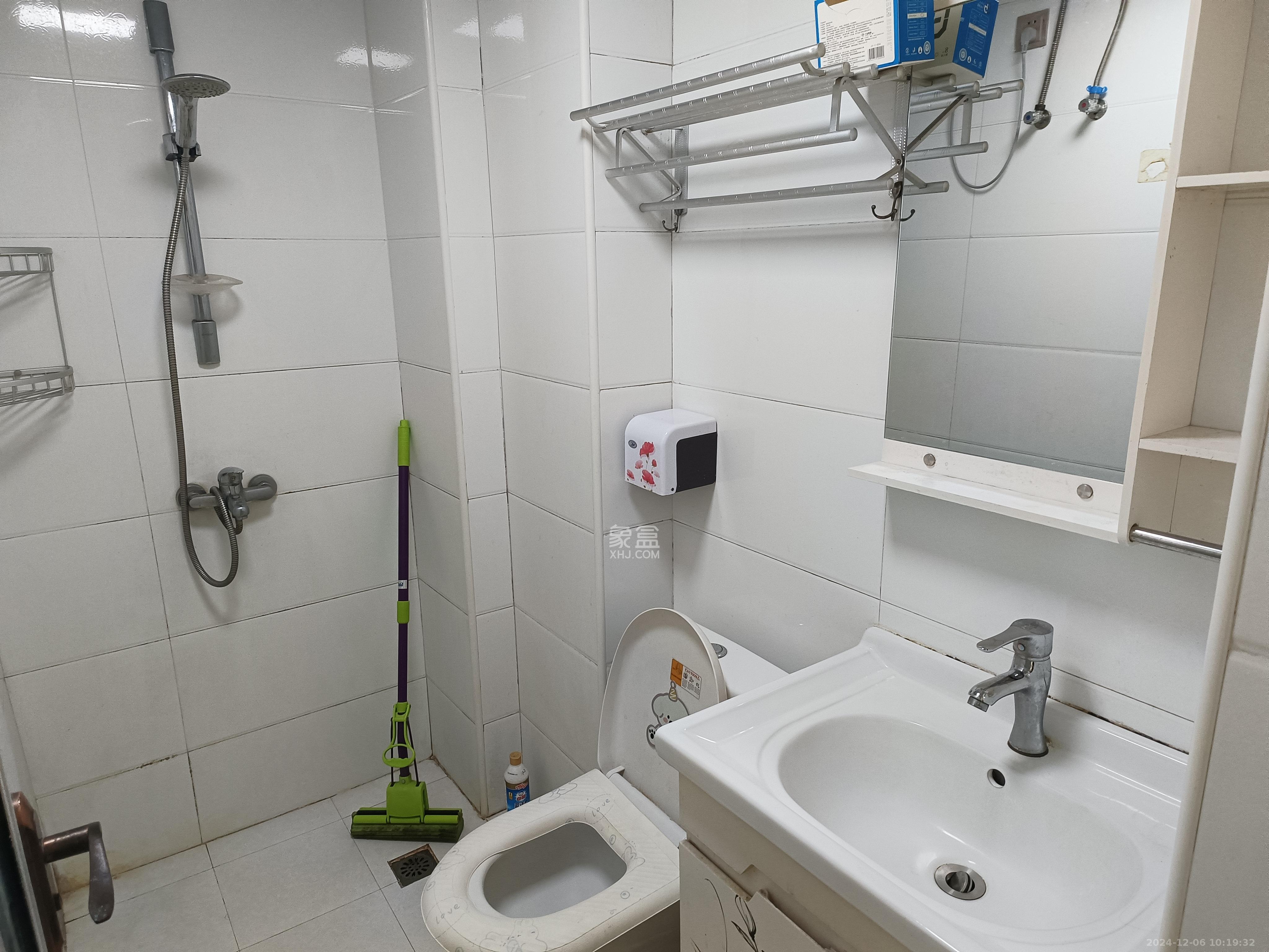 新远时代 1室1厅1卫 1000.0元/月 新远时代 1室1厅1卫 1000.0元/月室内图