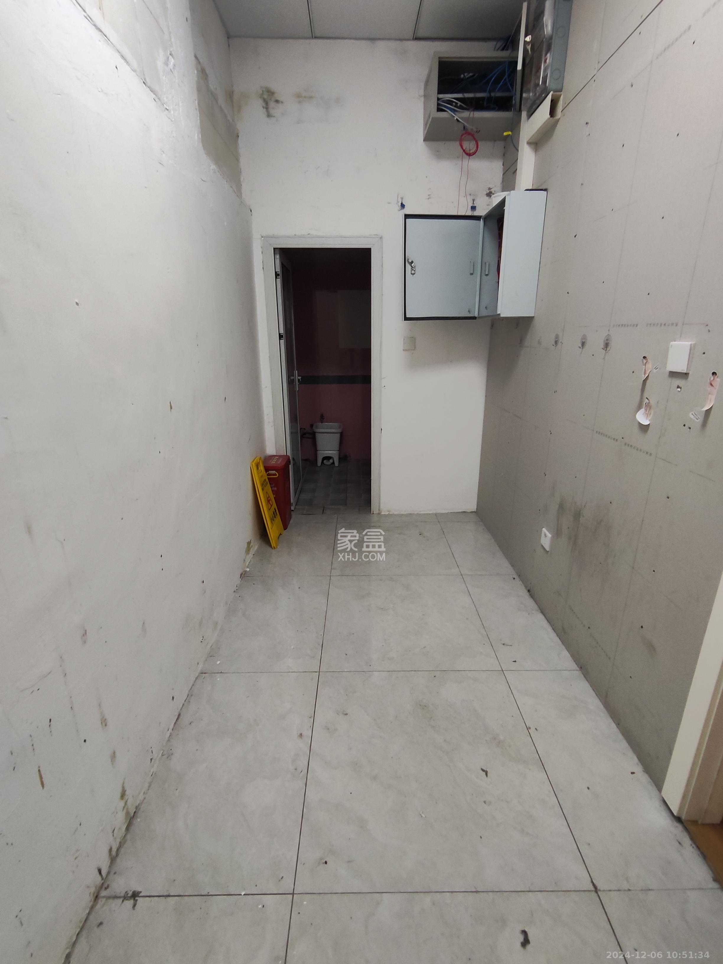 和庄   82.0㎡     12500.00元/月室内图