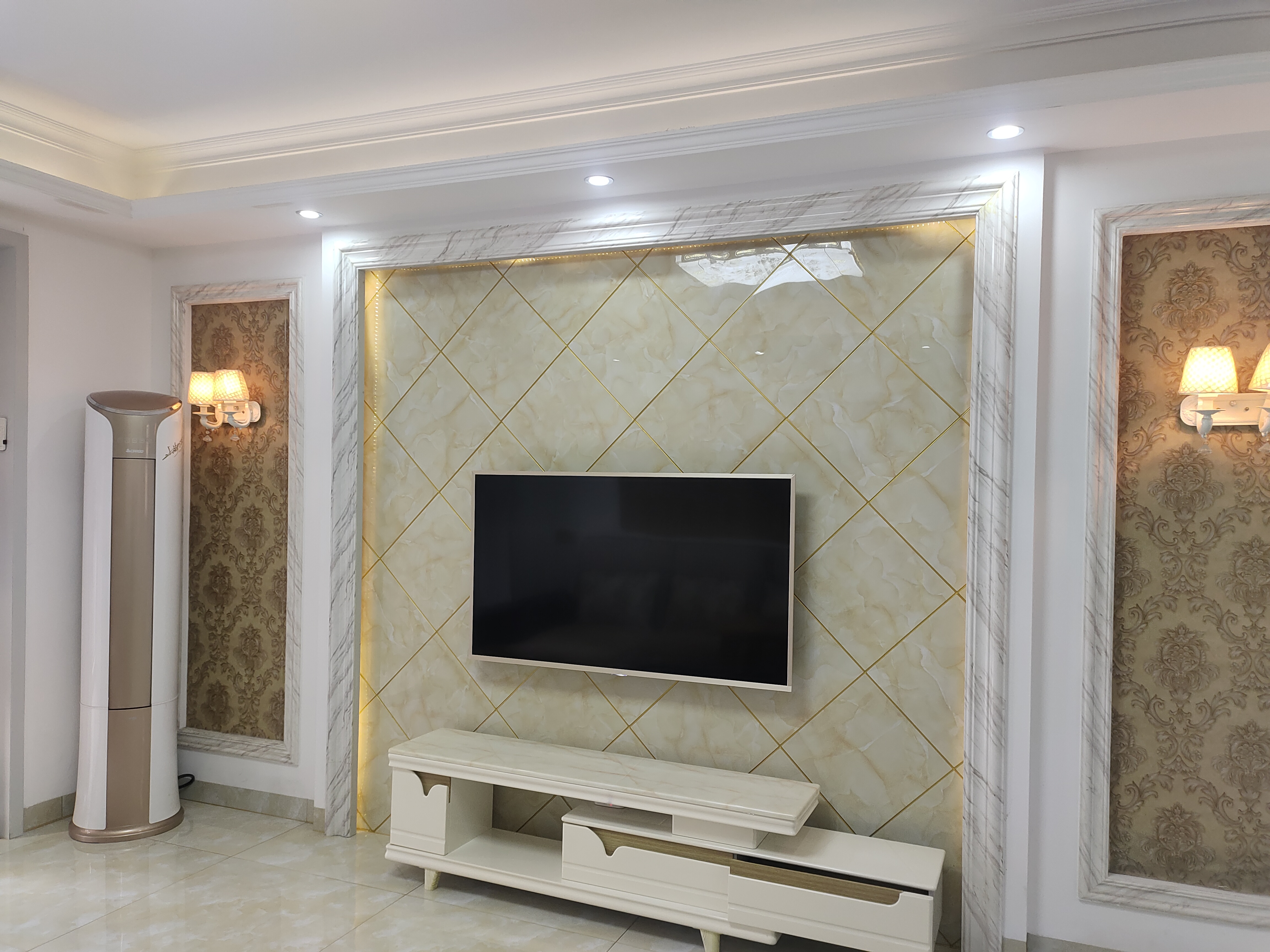 南坪花苑 3室2厅2卫 1800.0元/月 南坪花苑 3室2厅2卫 1800.0元/月室内图