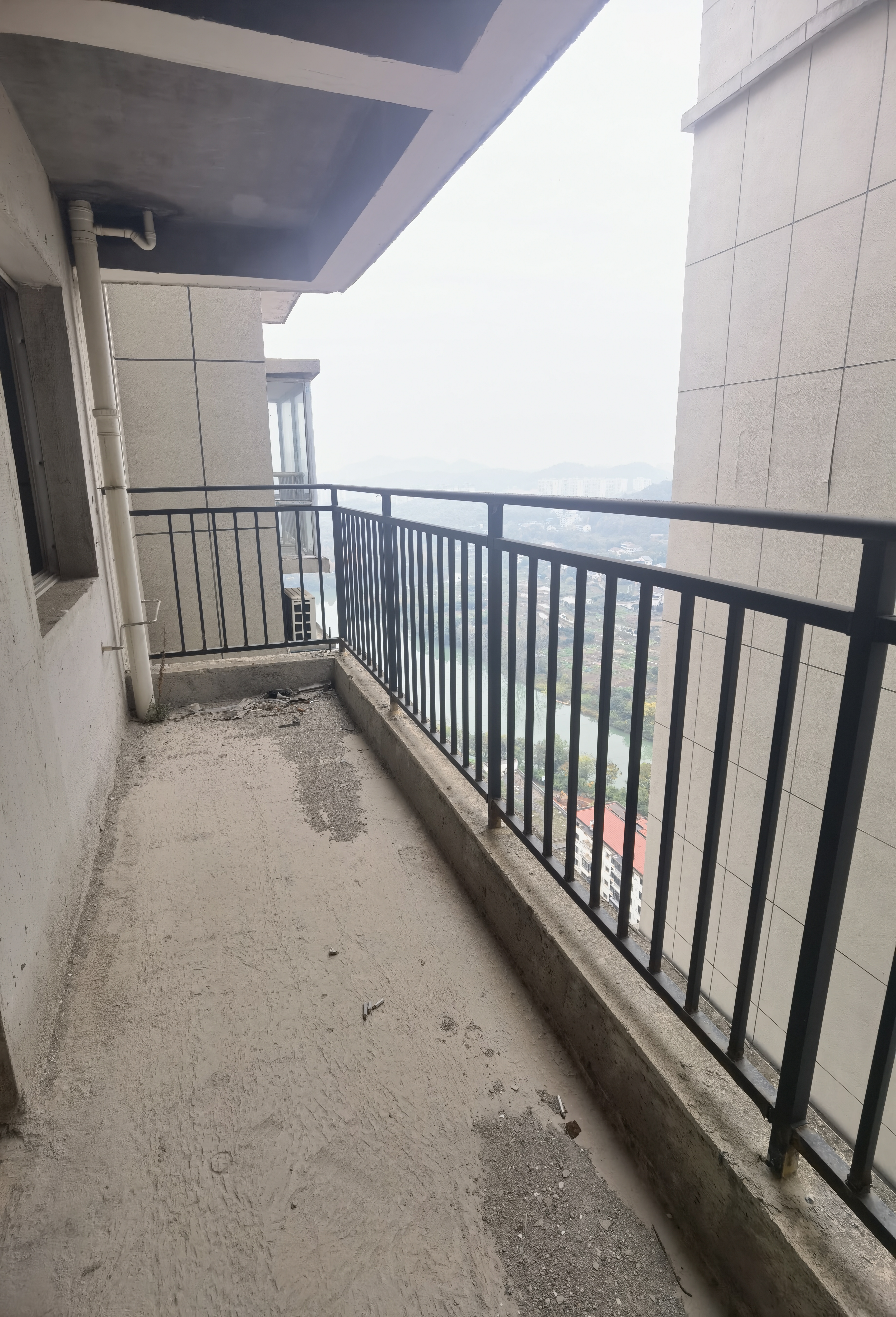 孙水明珠 3室2厅2卫 53.8万 孙水明珠 3室2厅2卫 53.8万客厅