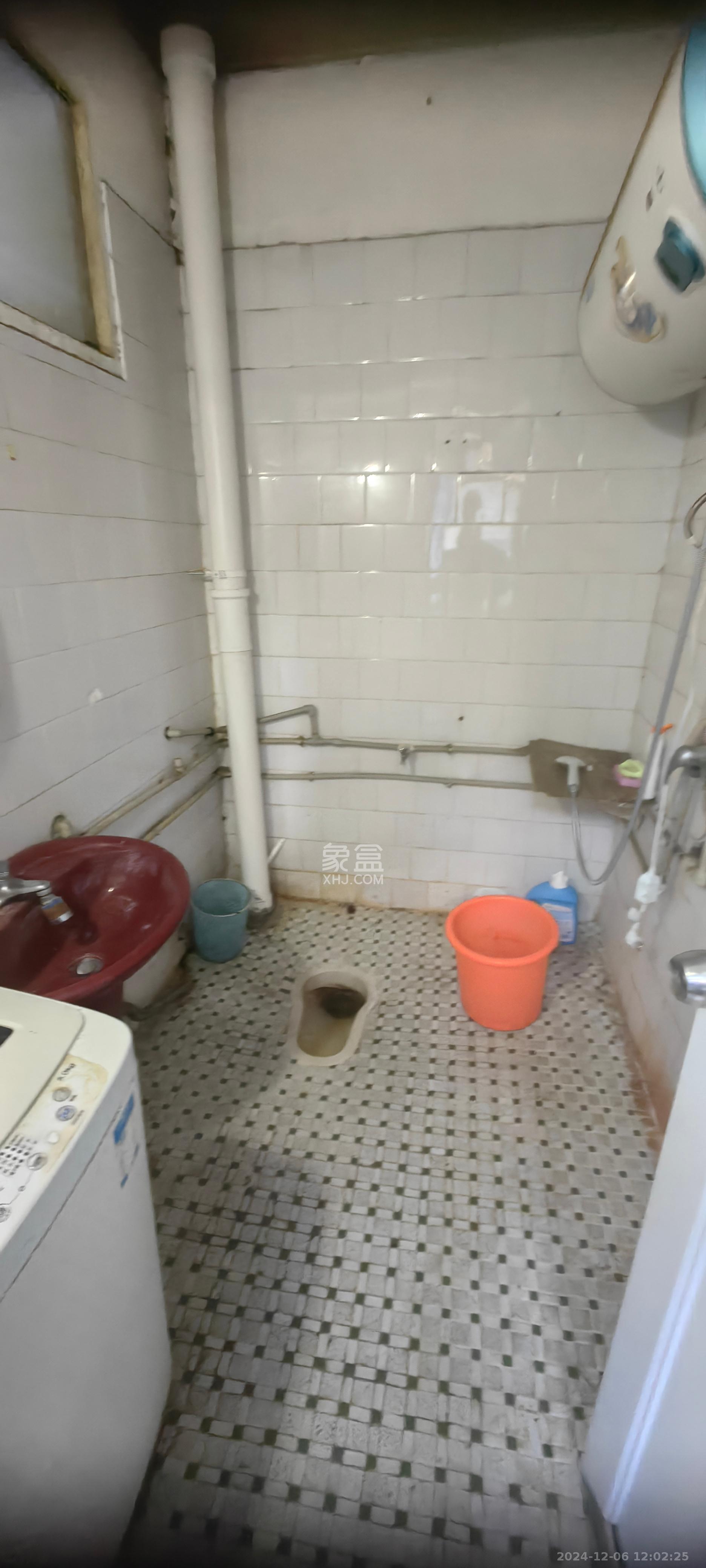 雨花区国税局左家塘宿舍 4室1厅1卫 1600.0元/月 雨花区国税局左家塘宿舍 4室1厅1卫 1600.0元/月室内图