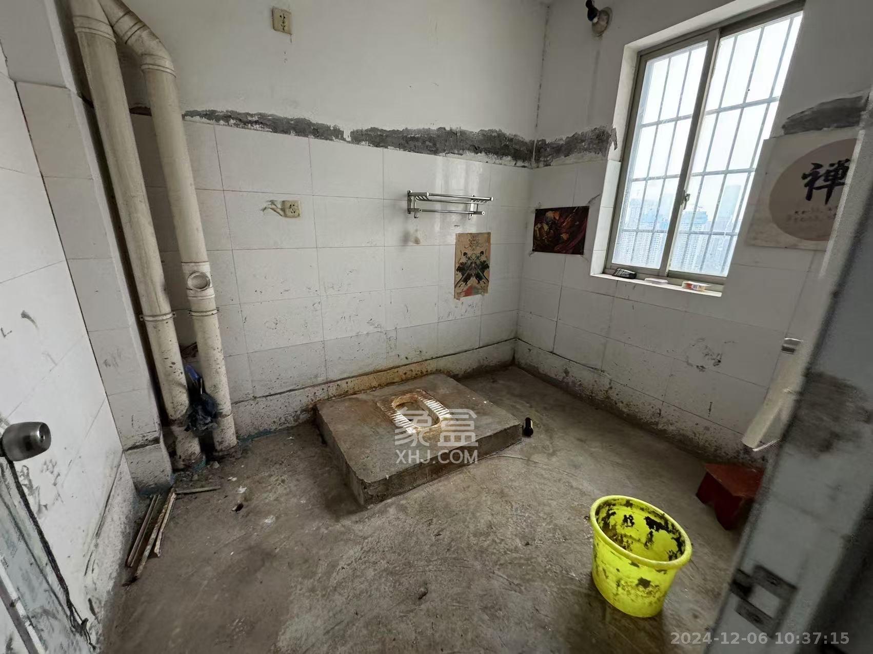 白沙湾嘉园 4室2厅1卫 2500.0元/月 白沙湾嘉园 4室2厅1卫 2500.0元/月室内图