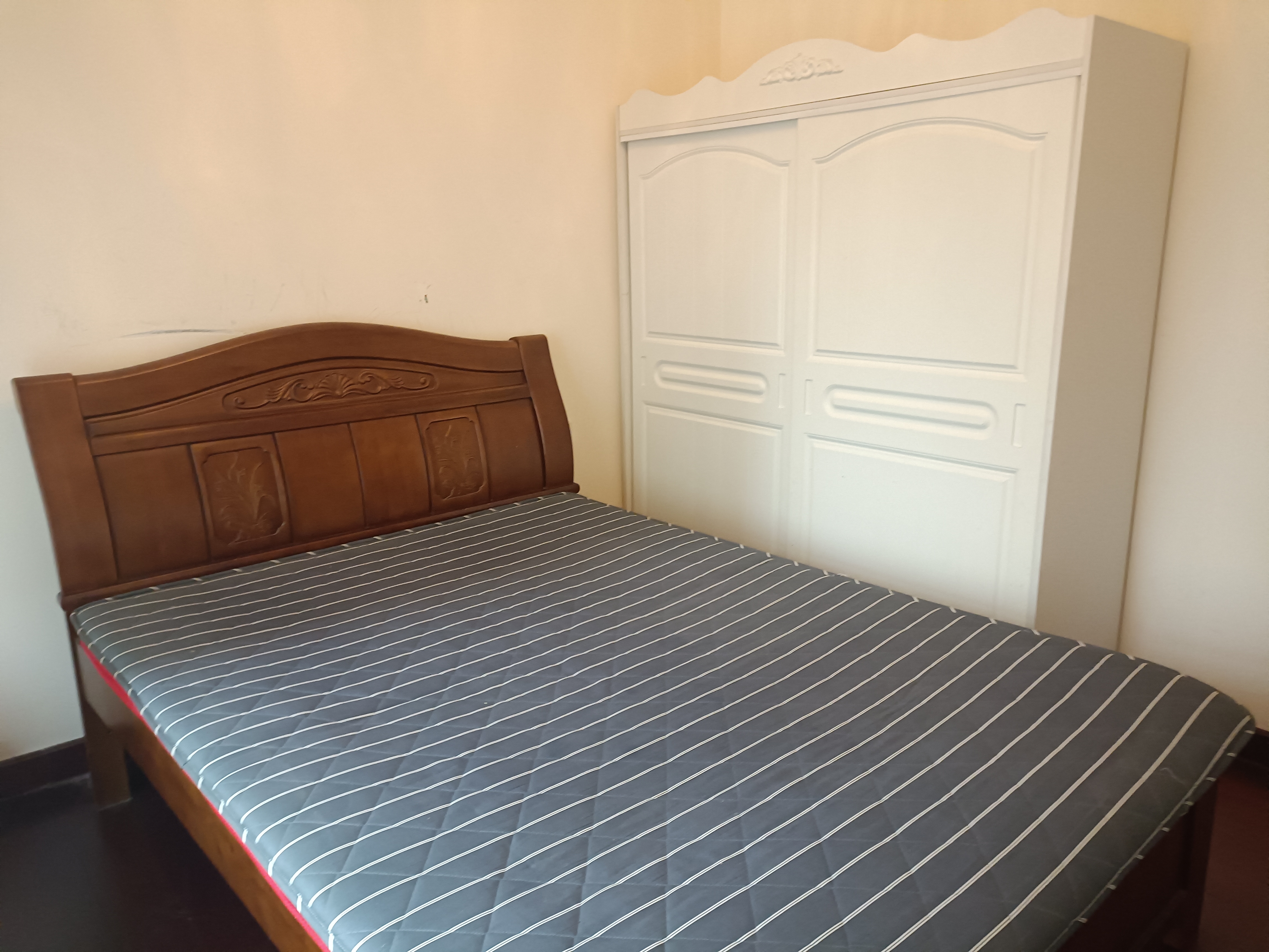 恒大绿洲 2室2厅1卫 1500.0元/月 恒大绿洲 2室2厅1卫 1500.0元/月室内图