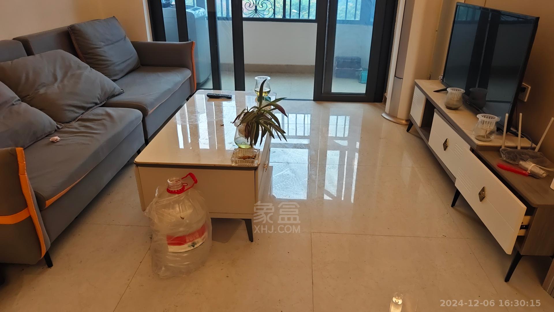 恒大华府 2室2厅2卫 2000.0元/月 恒大华府 2室2厅2卫 2000.0元/月室内图