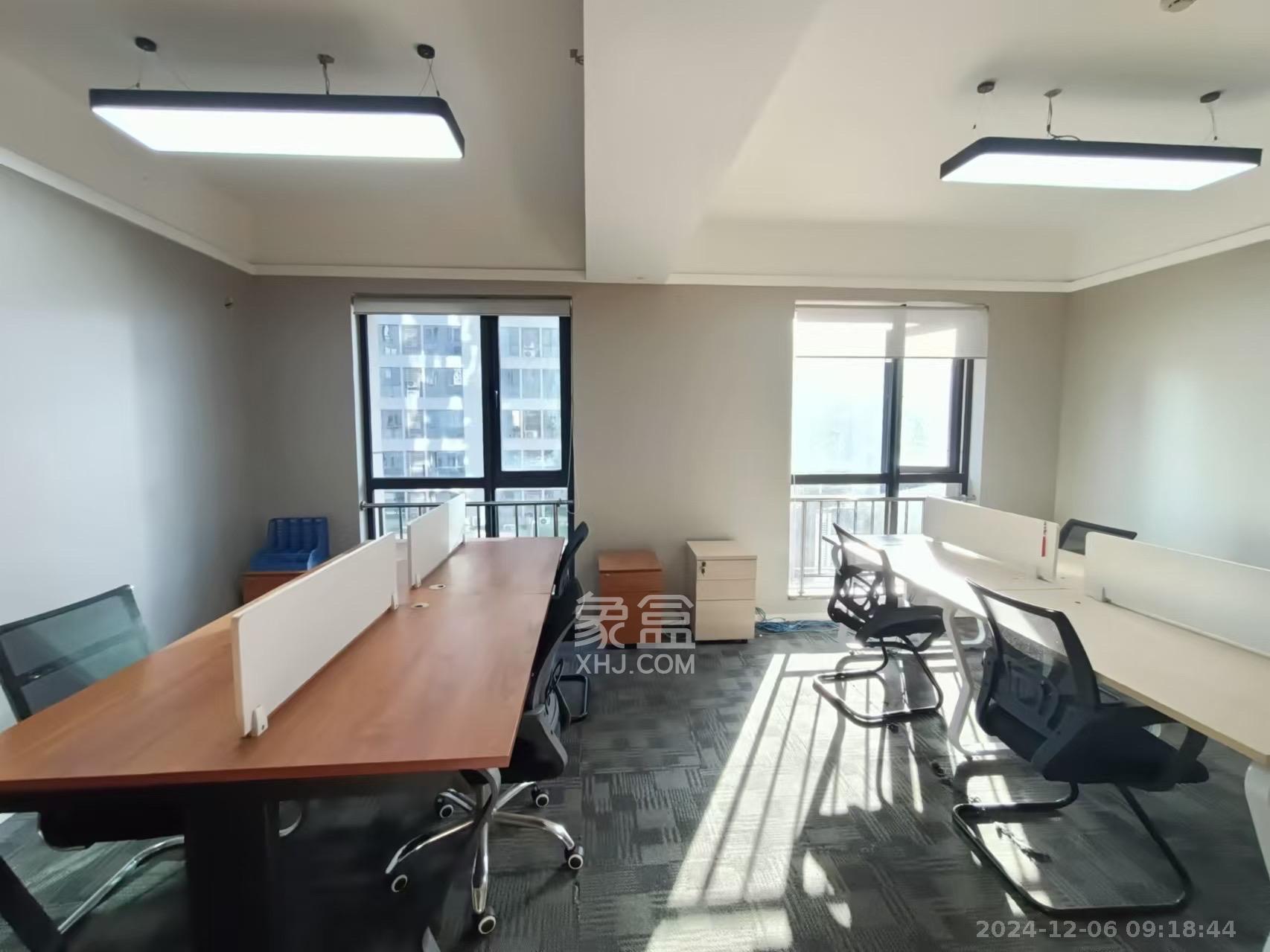 德思勤城市广场(宝格丽公寓) 3室1厅1卫 3500.0元/月 德思勤城市广场(宝格丽公寓) 3室1厅1卫 3500.0元/月室内图