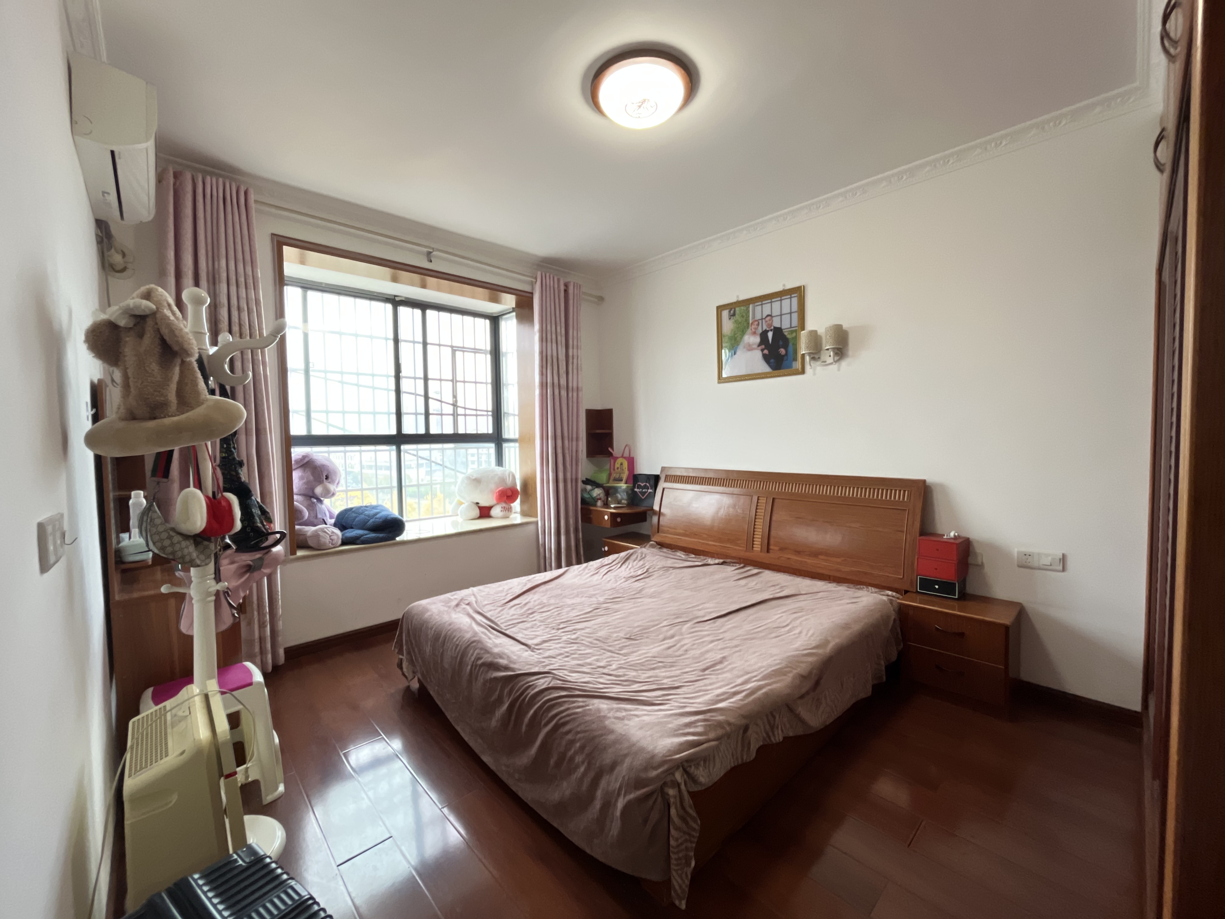 大通和苑 3室2厅2卫 48.8万 大通和苑 3室2厅2卫 48.8万客厅