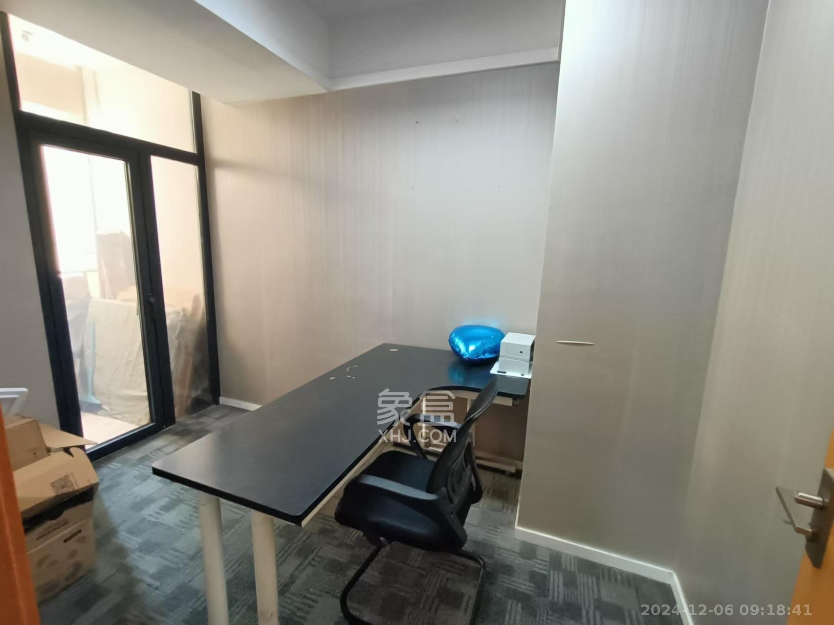 德思勤城市广场(宝格丽公寓) 3室1厅1卫 3500.0元/月 德思勤城市广场(宝格丽公寓) 3室1厅1卫 3500.0元/月室内图