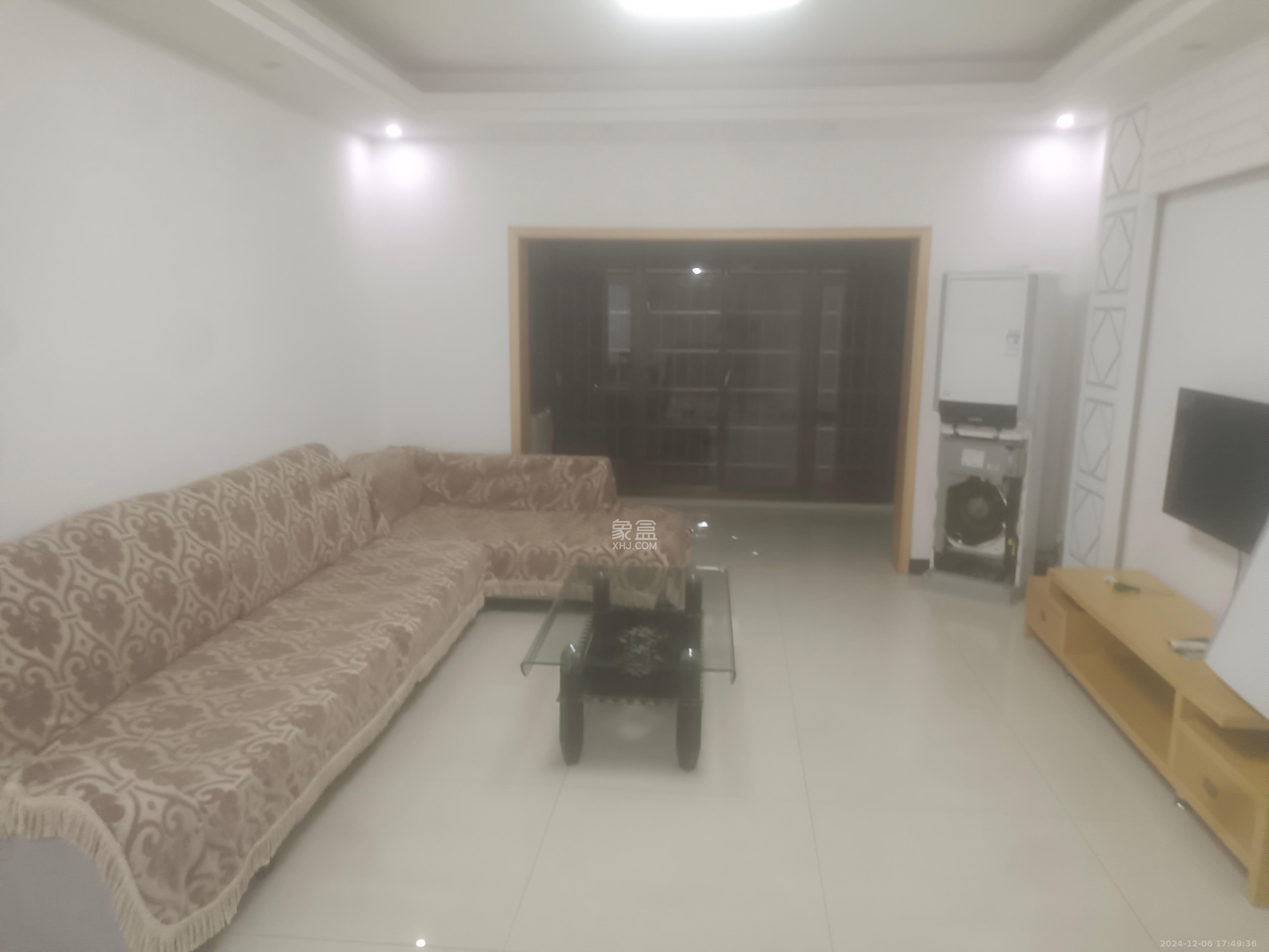 家和苑(原梅溪湖保障性住房一期) 3室2厅1卫 2400.0元/月 家和苑(原梅溪湖保障性住房一期) 3室2厅1卫 2400.0元/月室内图