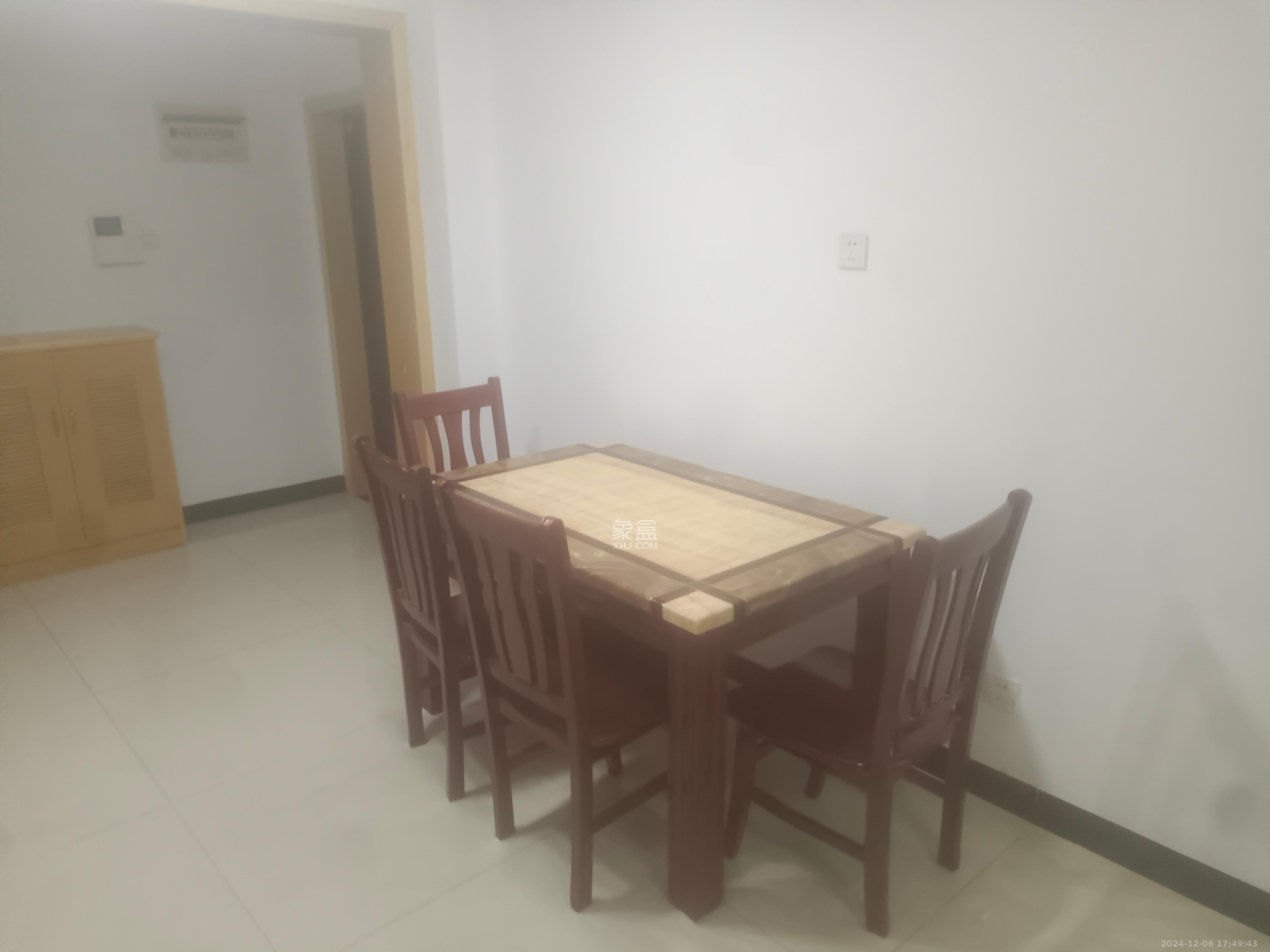 家和苑(原梅溪湖保障性住房一期) 3室2厅1卫 2400.0元/月 家和苑(原梅溪湖保障性住房一期) 3室2厅1卫 2400.0元/月室内图