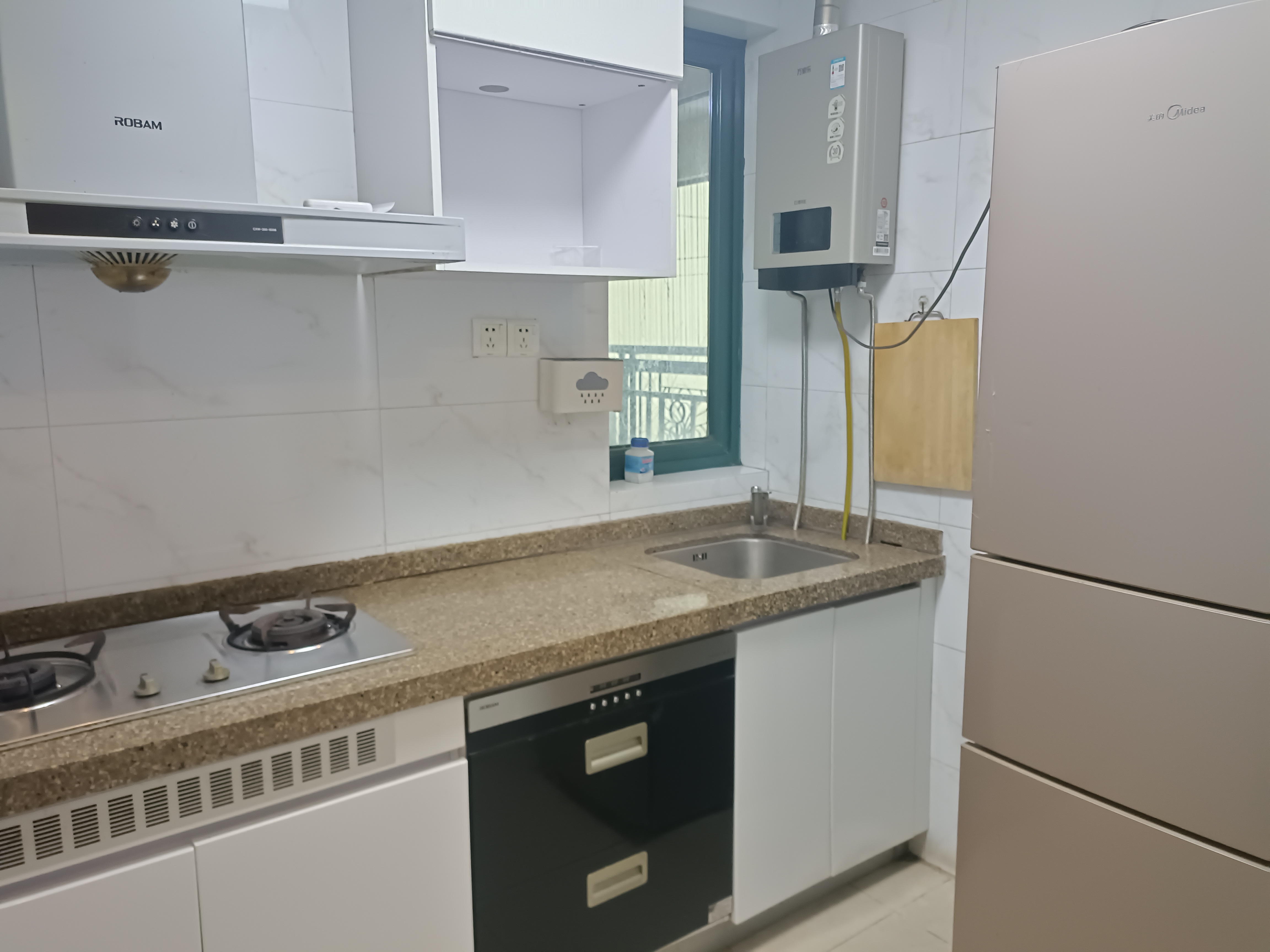 恒大绿洲 2室2厅1卫 1500.0元/月 恒大绿洲 2室2厅1卫 1500.0元/月室内图