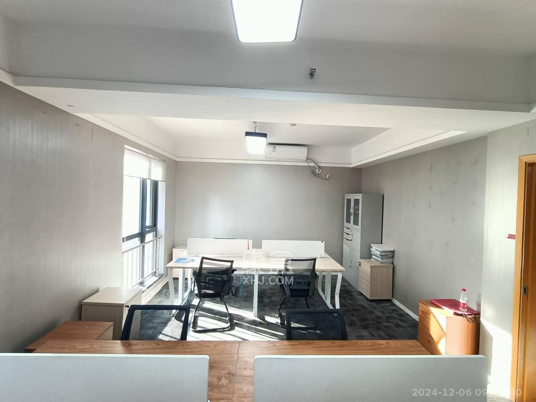 德思勤城市广场(宝格丽公寓) 3室1厅1卫 3500.0元/月 德思勤城市广场(宝格丽公寓) 3室1厅1卫 3500.0元/月室内图