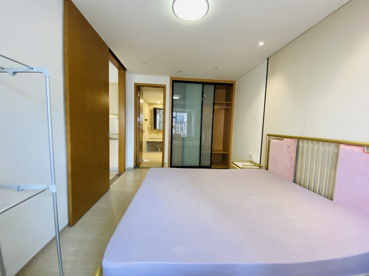 海航豪庭南苑 1室1厅1卫 120.0万 海航豪庭南苑 1室1厅1卫 120.0万客厅