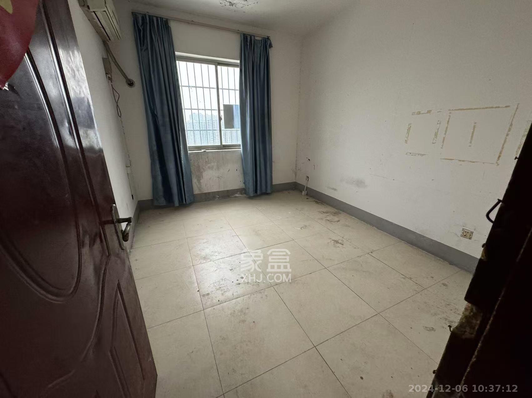 白沙湾嘉园 4室2厅1卫 2500.0元/月 白沙湾嘉园 4室2厅1卫 2500.0元/月室内图