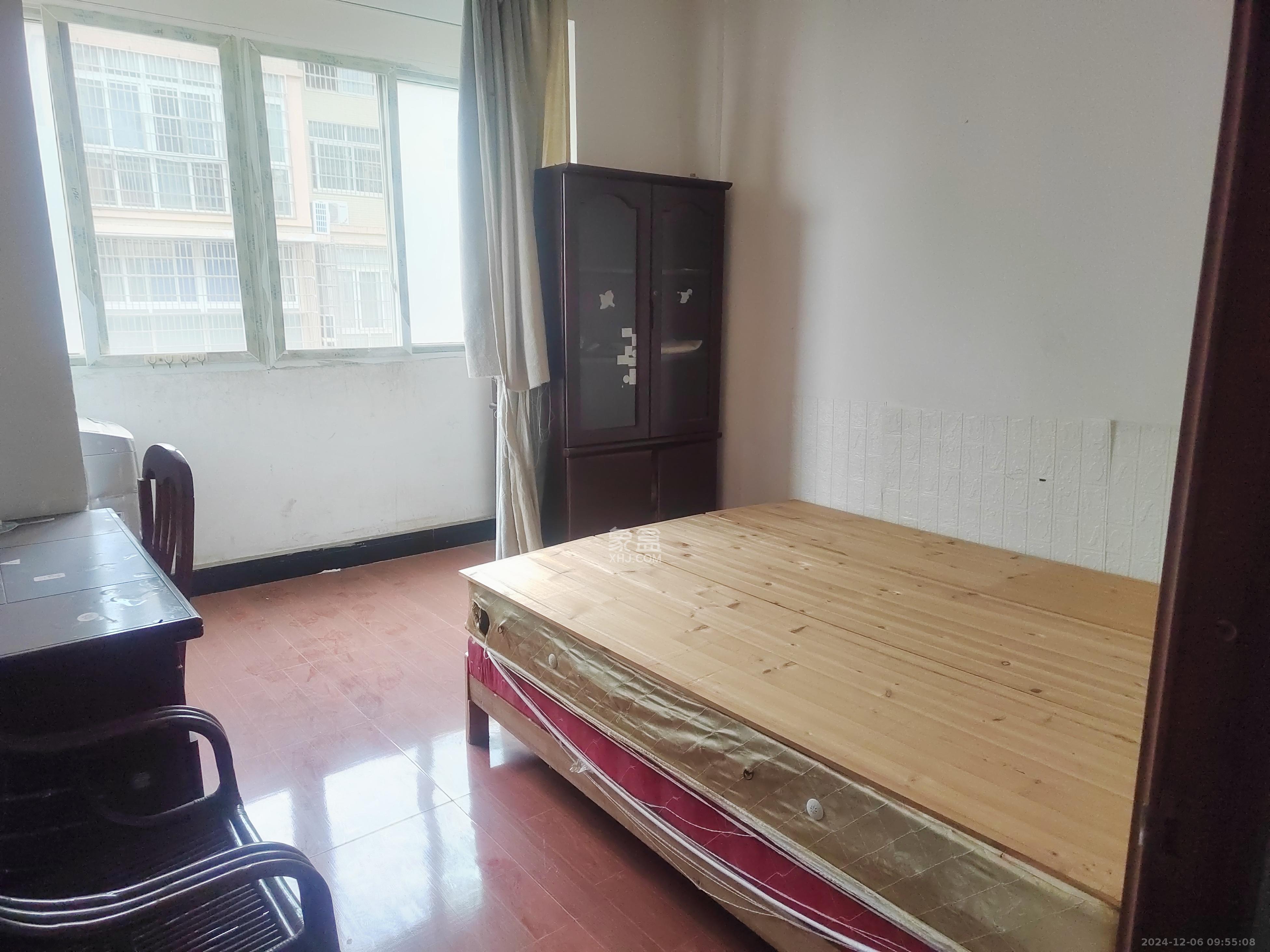 鄱阳小区  2室1厅2卫    1500.0元/月 鄱阳小区  2室1厅2卫    1500.0元/月室内图