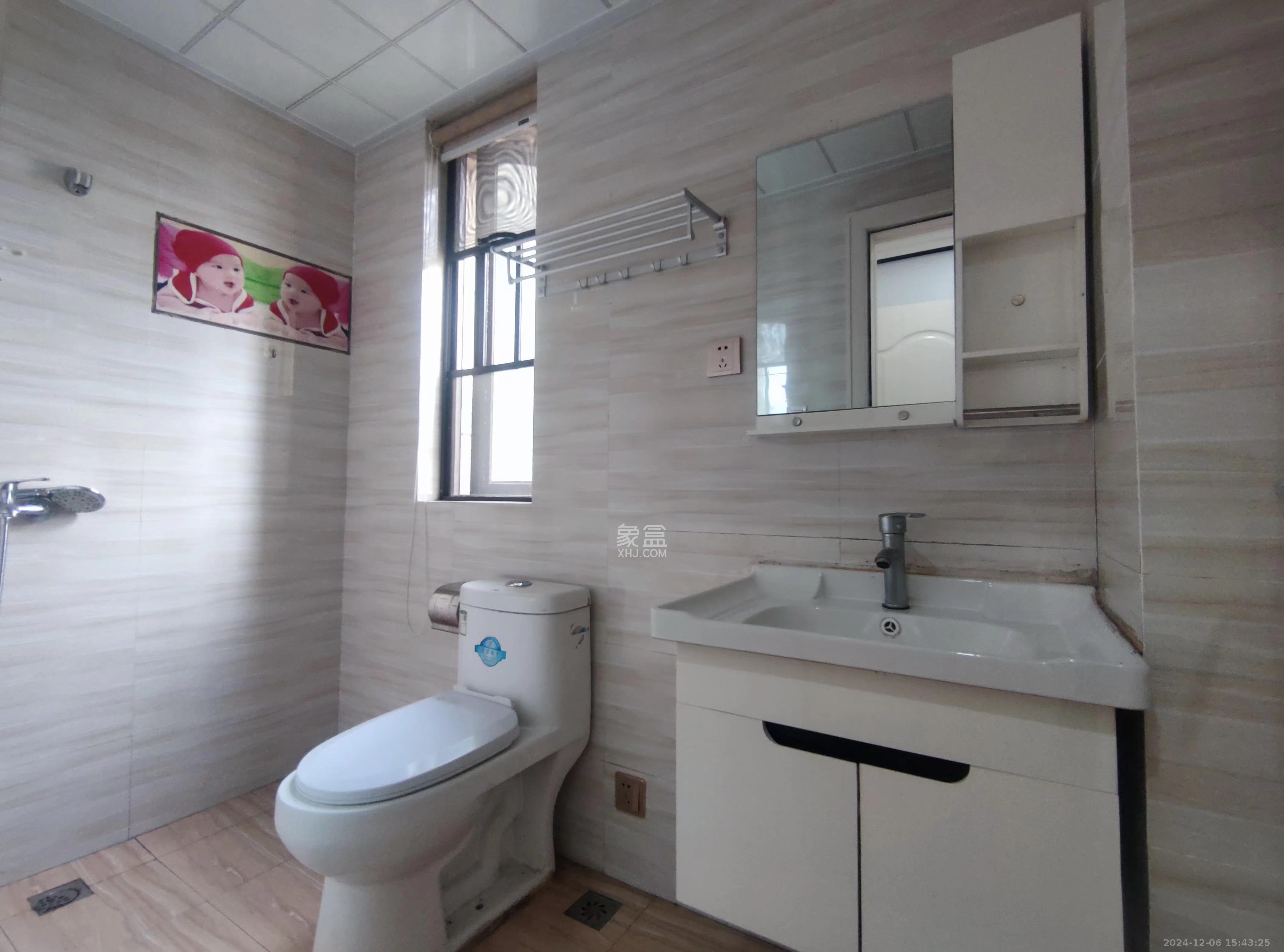 卓越浅水湾  4室2厅2卫    3000.0元/月 卓越浅水湾  4室2厅2卫    3000.0元/月室内图