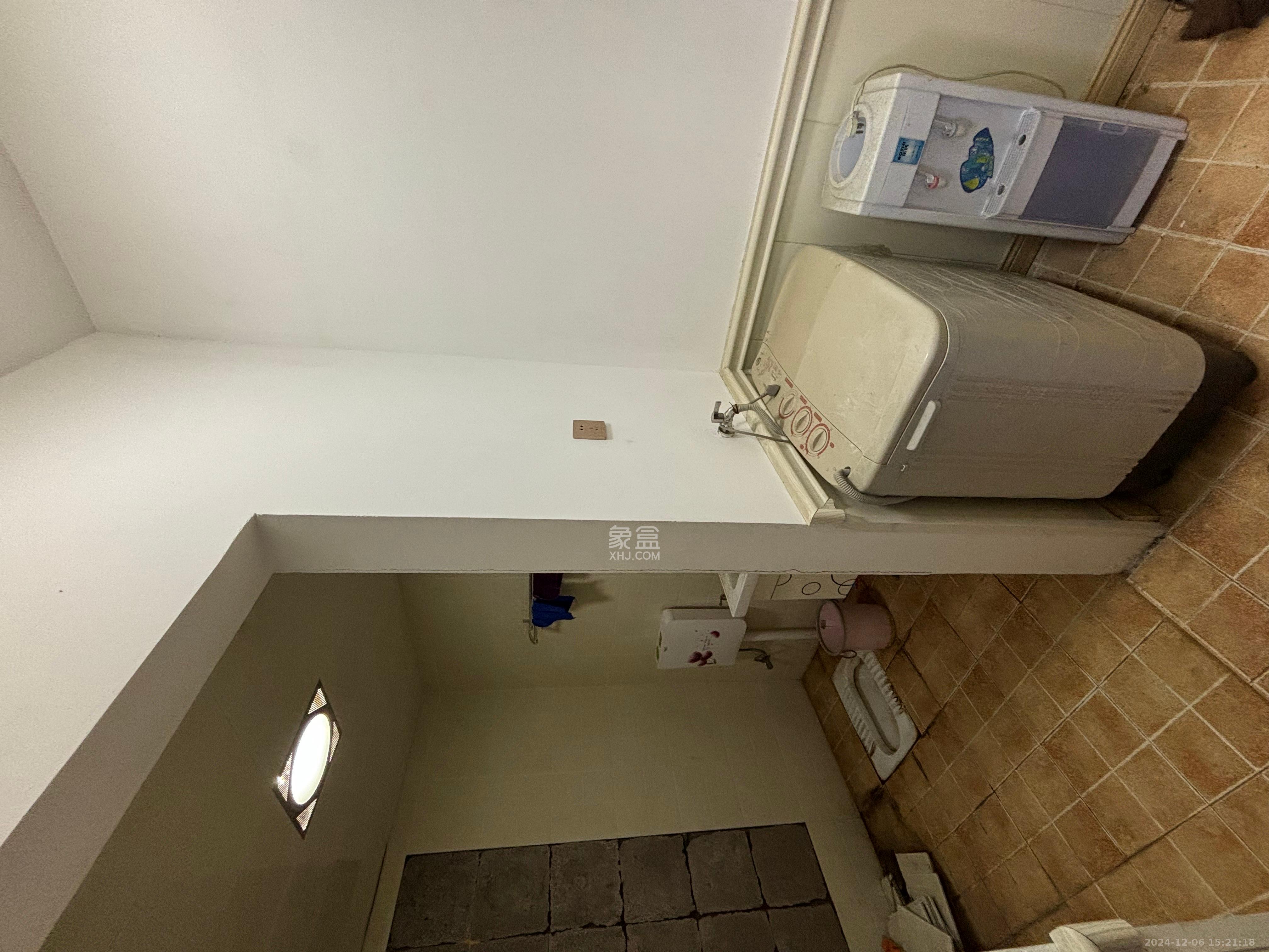 山水湾  1室1厅1卫   1500.00元/月室内图