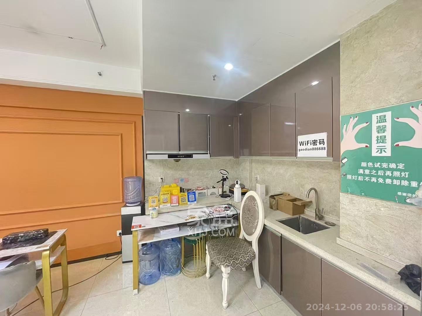 德思勤城市广场(宝格丽公寓) 1室1厅1卫 4000.0元/月 德思勤城市广场(宝格丽公寓) 1室1厅1卫 4000.0元/月室内图