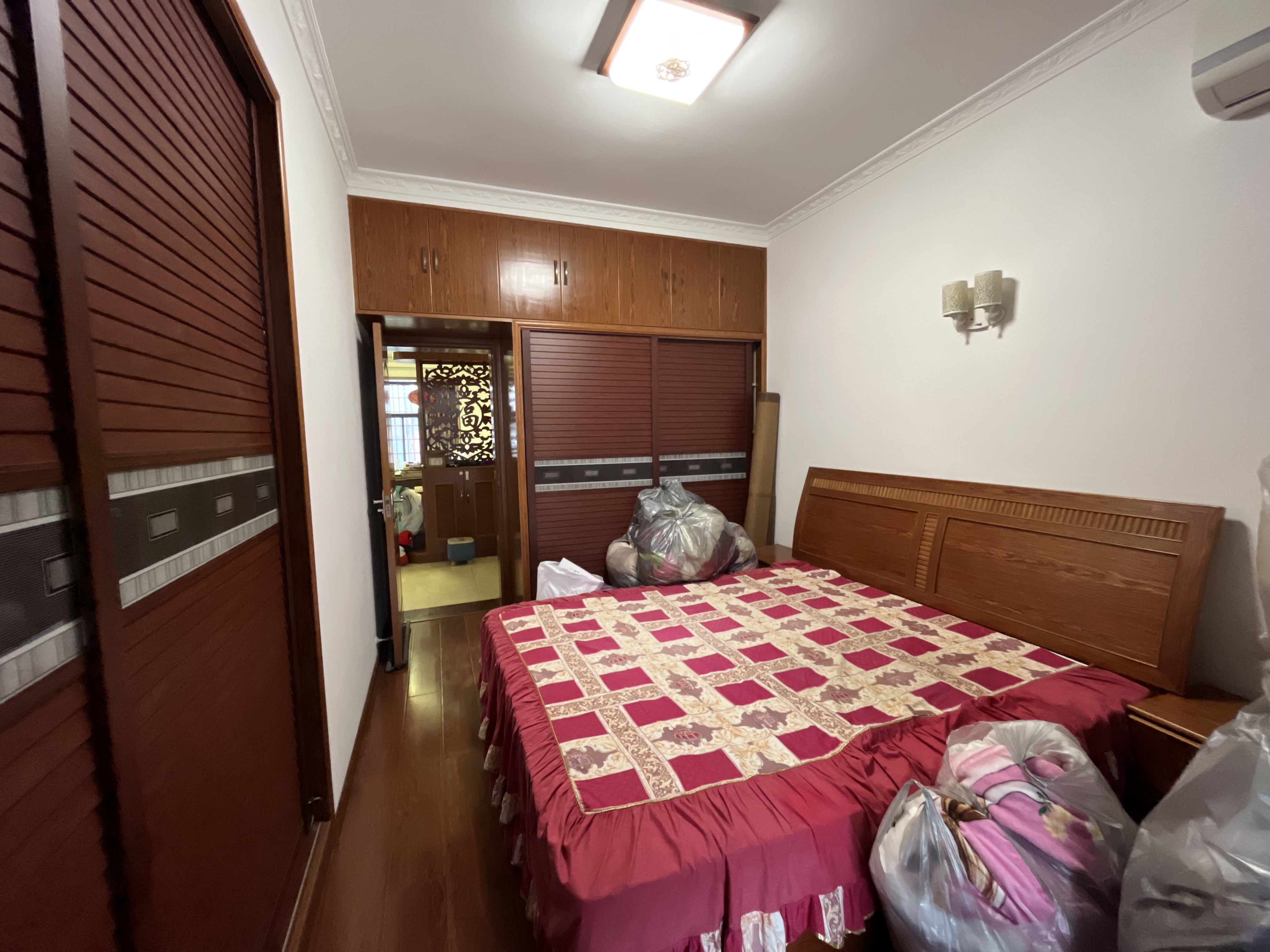 大通和苑 3室2厅2卫 48.8万 大通和苑 3室2厅2卫 48.8万客厅