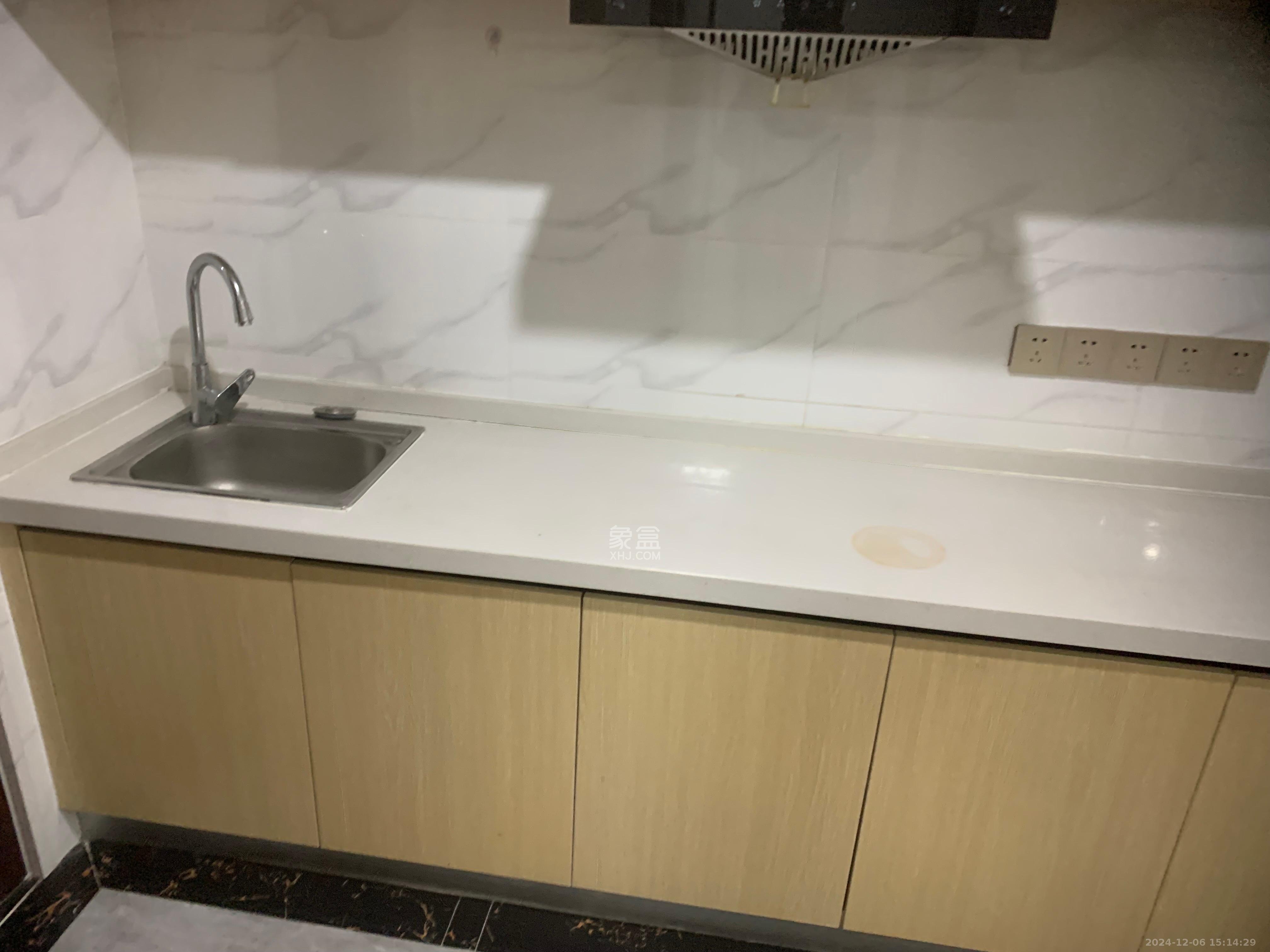 佳程C+公寓 1室0厅1卫 2100.0元/月 佳程C+公寓 1室0厅1卫 2100.0元/月室内图