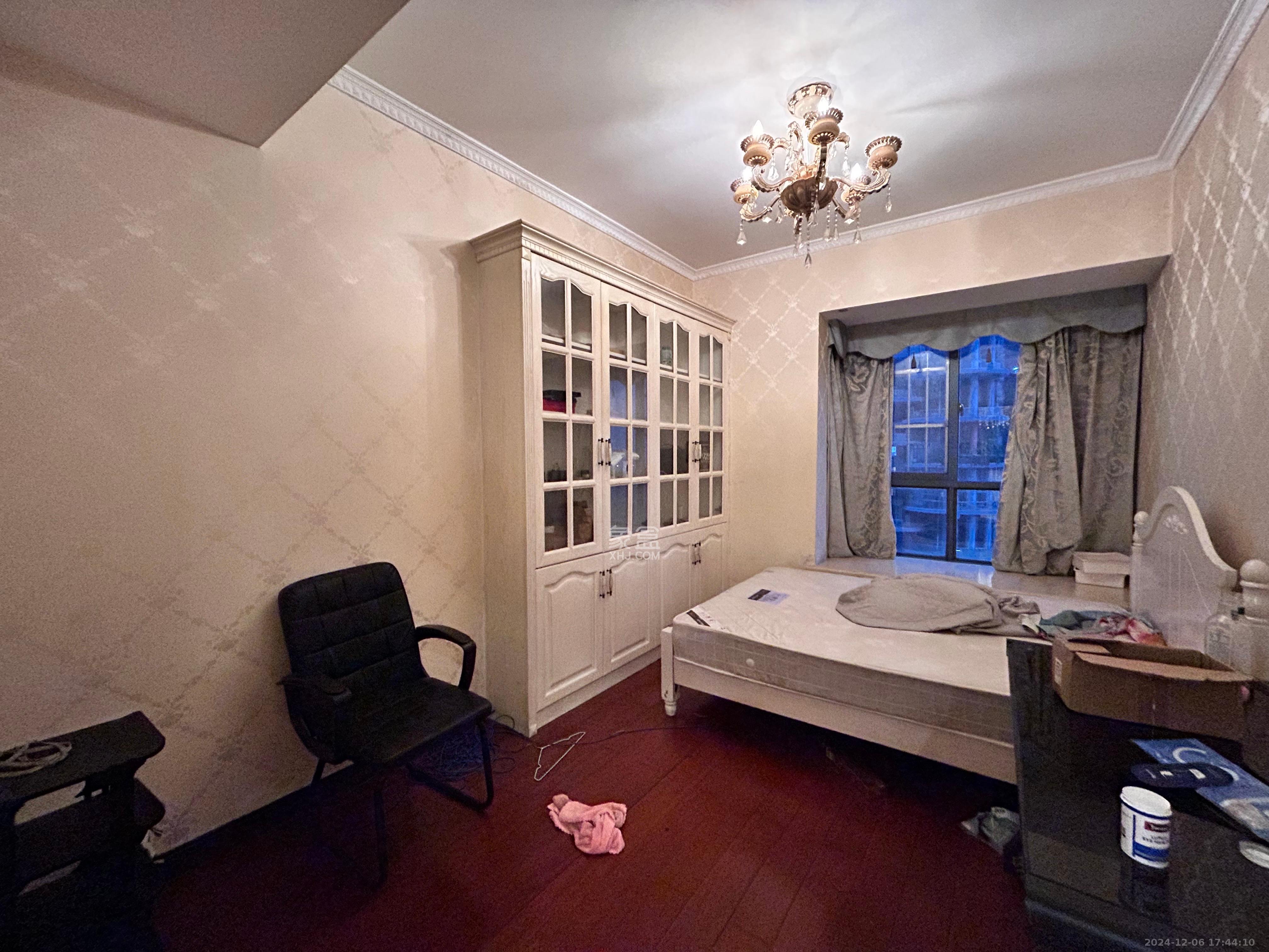 湘江世纪城湘江豪庭 4室2厅2卫 6500.0元/月 湘江世纪城湘江豪庭 4室2厅2卫 6500.0元/月室内图