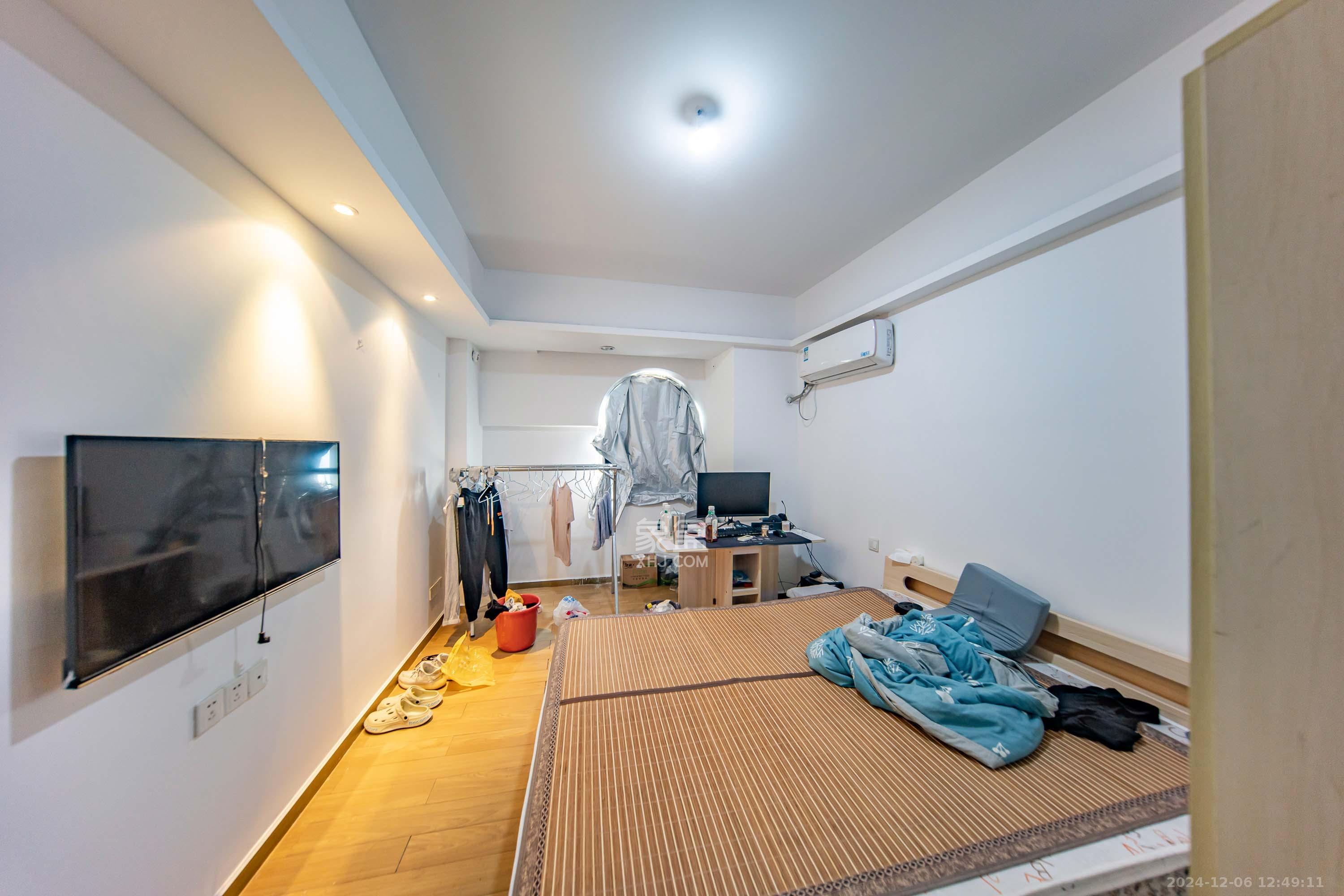 米兰春天  1室0厅0卫    1100.0元/月 米兰春天  1室0厅0卫    1100.0元/月