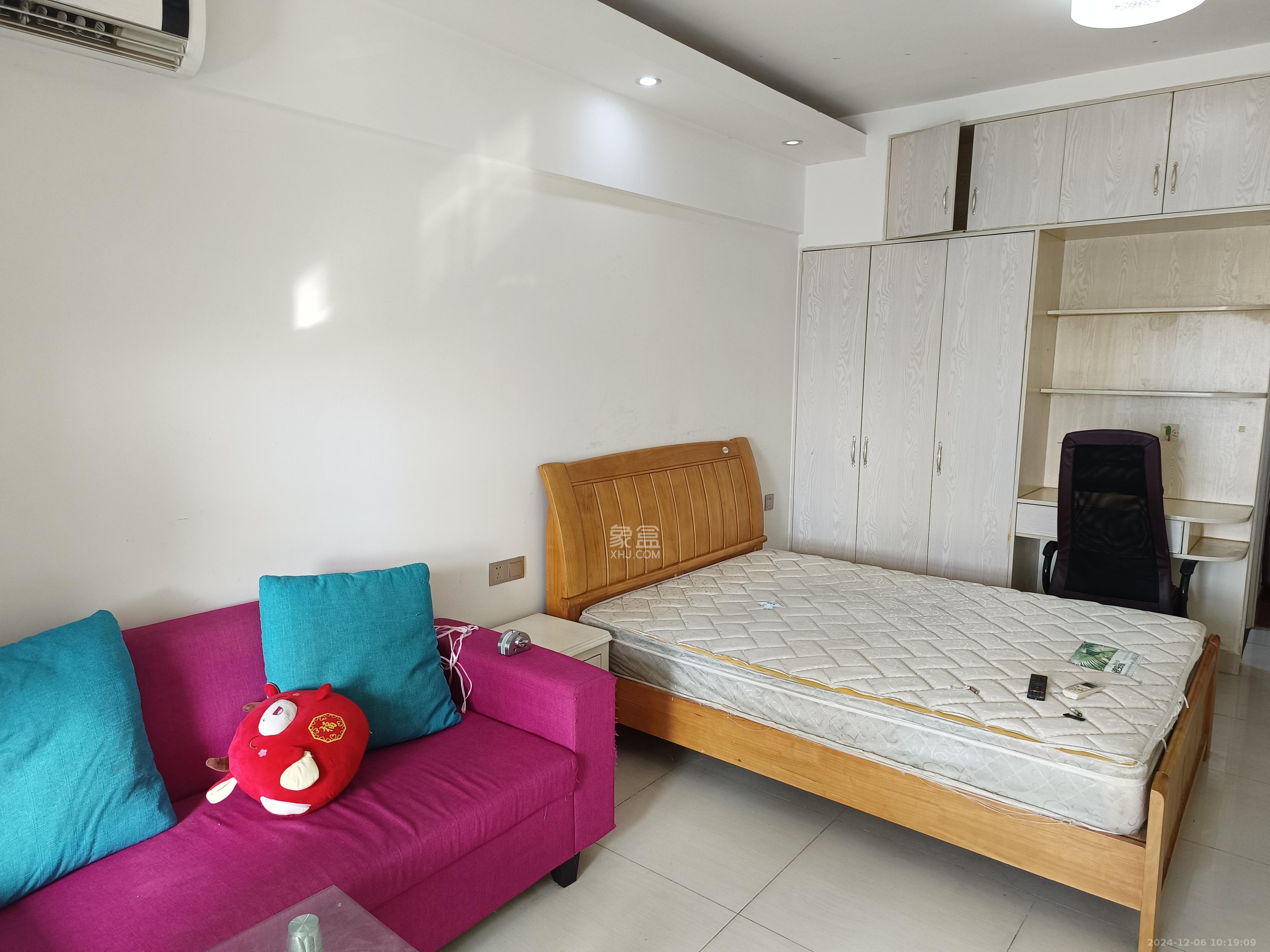 新远时代 1室1厅1卫 1000.0元/月 新远时代 1室1厅1卫 1000.0元/月室内图