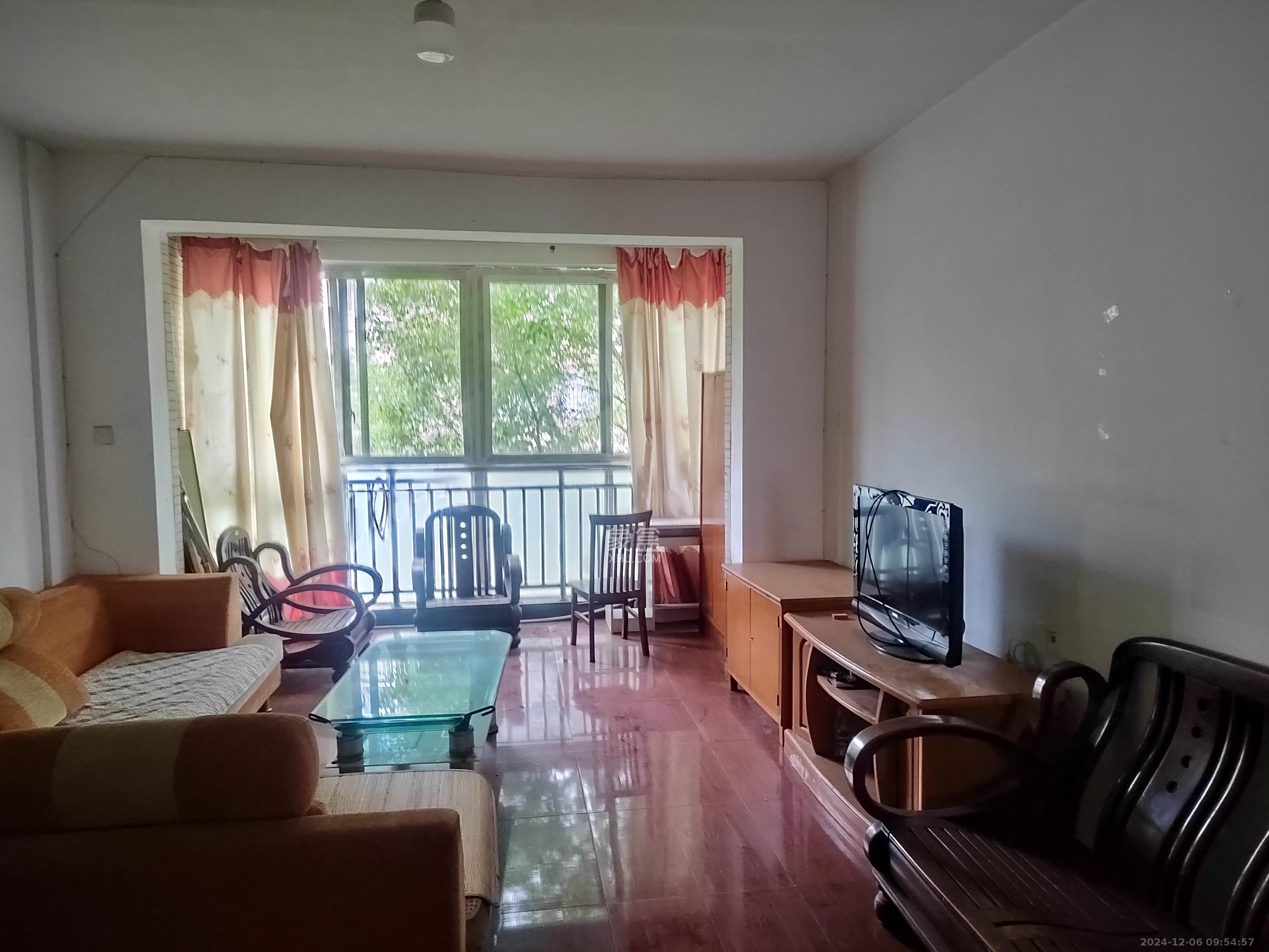 鄱阳小区  2室1厅2卫    1500.0元/月 鄱阳小区  2室1厅2卫    1500.0元/月室内图