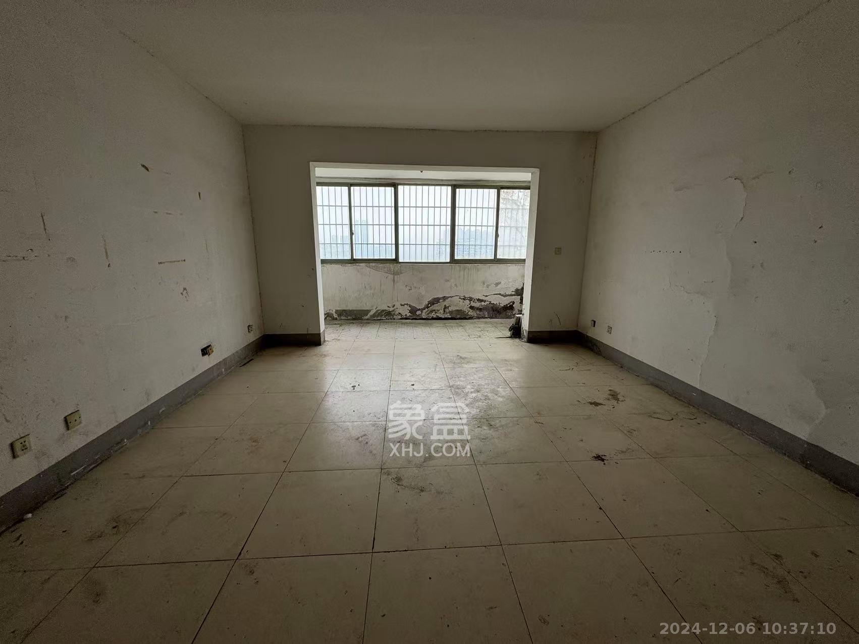 白沙湾嘉园 4室2厅1卫 2500.0元/月 白沙湾嘉园 4室2厅1卫 2500.0元/月室内图