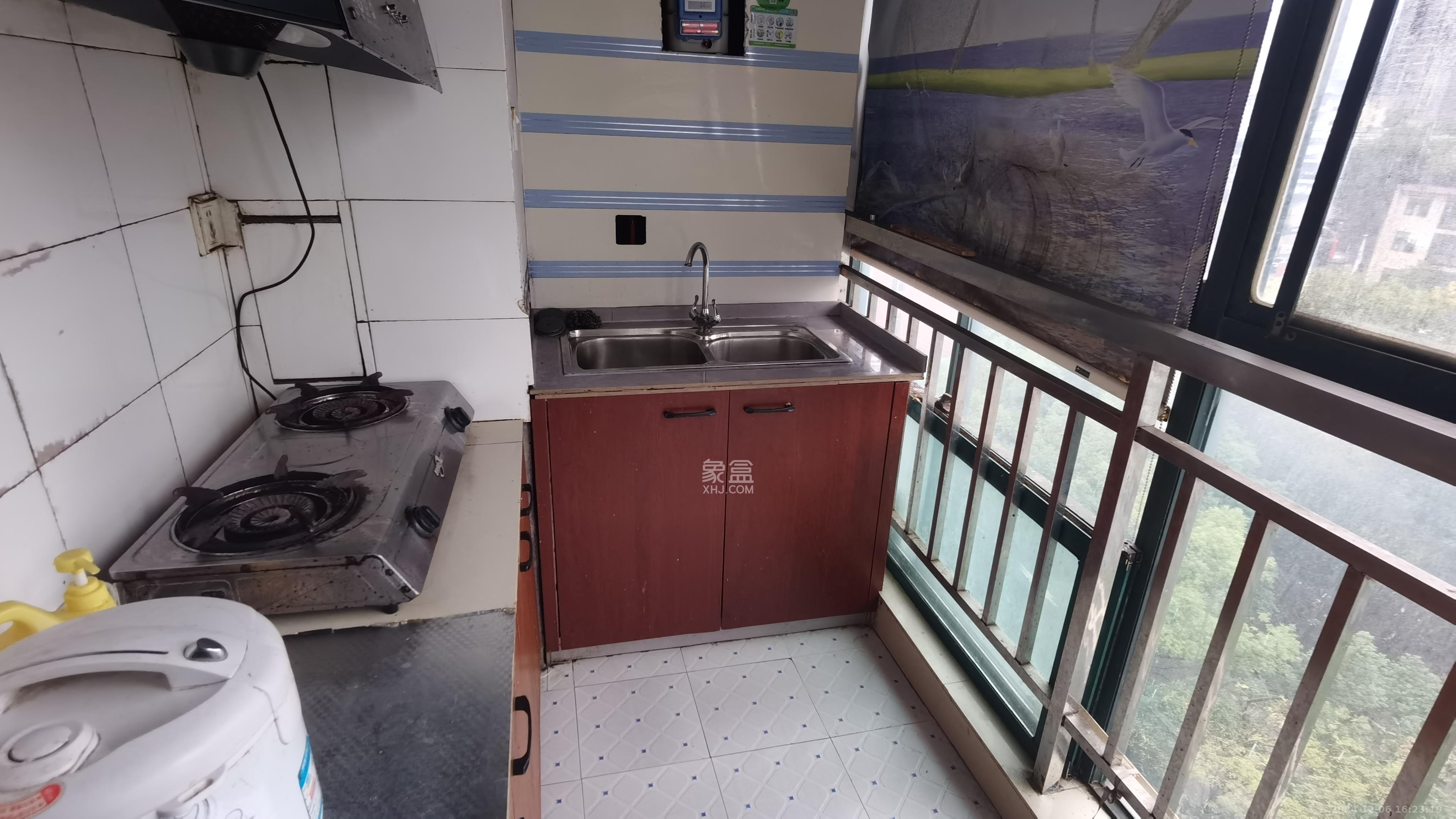 盛德碧瑞庭 2室2厅1卫 1500.0元/月 盛德碧瑞庭 2室2厅1卫 1500.0元/月室内图