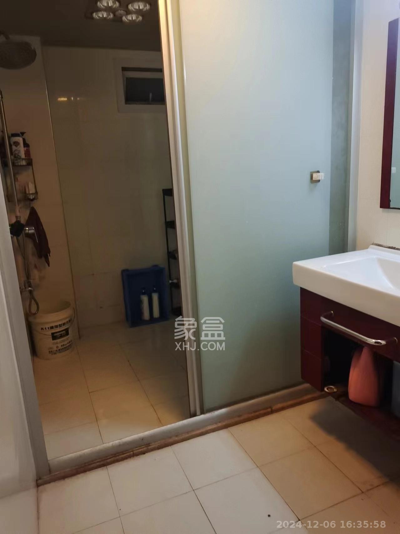 三王丽都  3室2厅2卫   5800.00元/月室内图