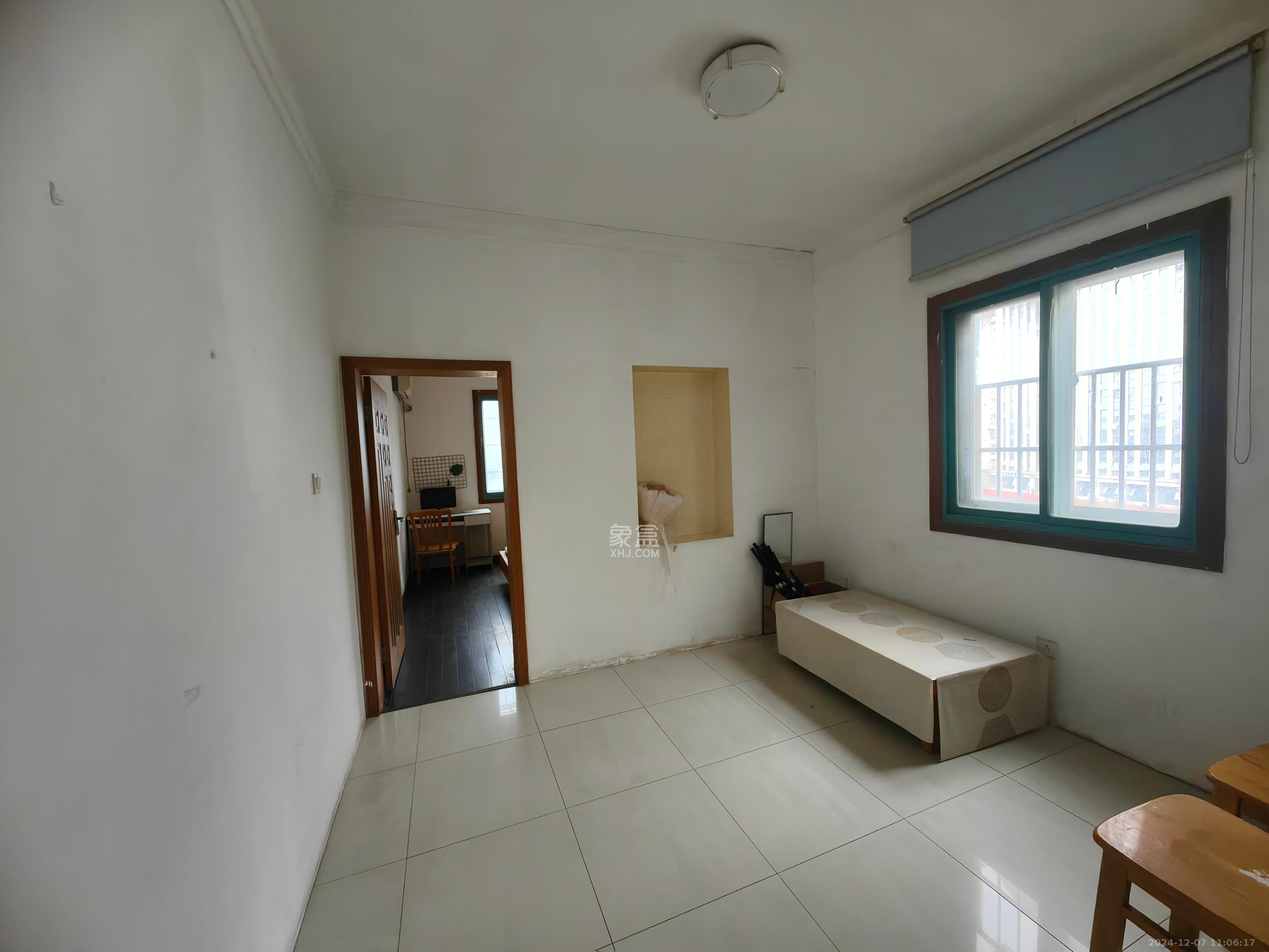 中建五局天心苑  1室2厅1卫    1200.0元/月 中建五局天心苑  1室2厅1卫    1200.0元/月室内图