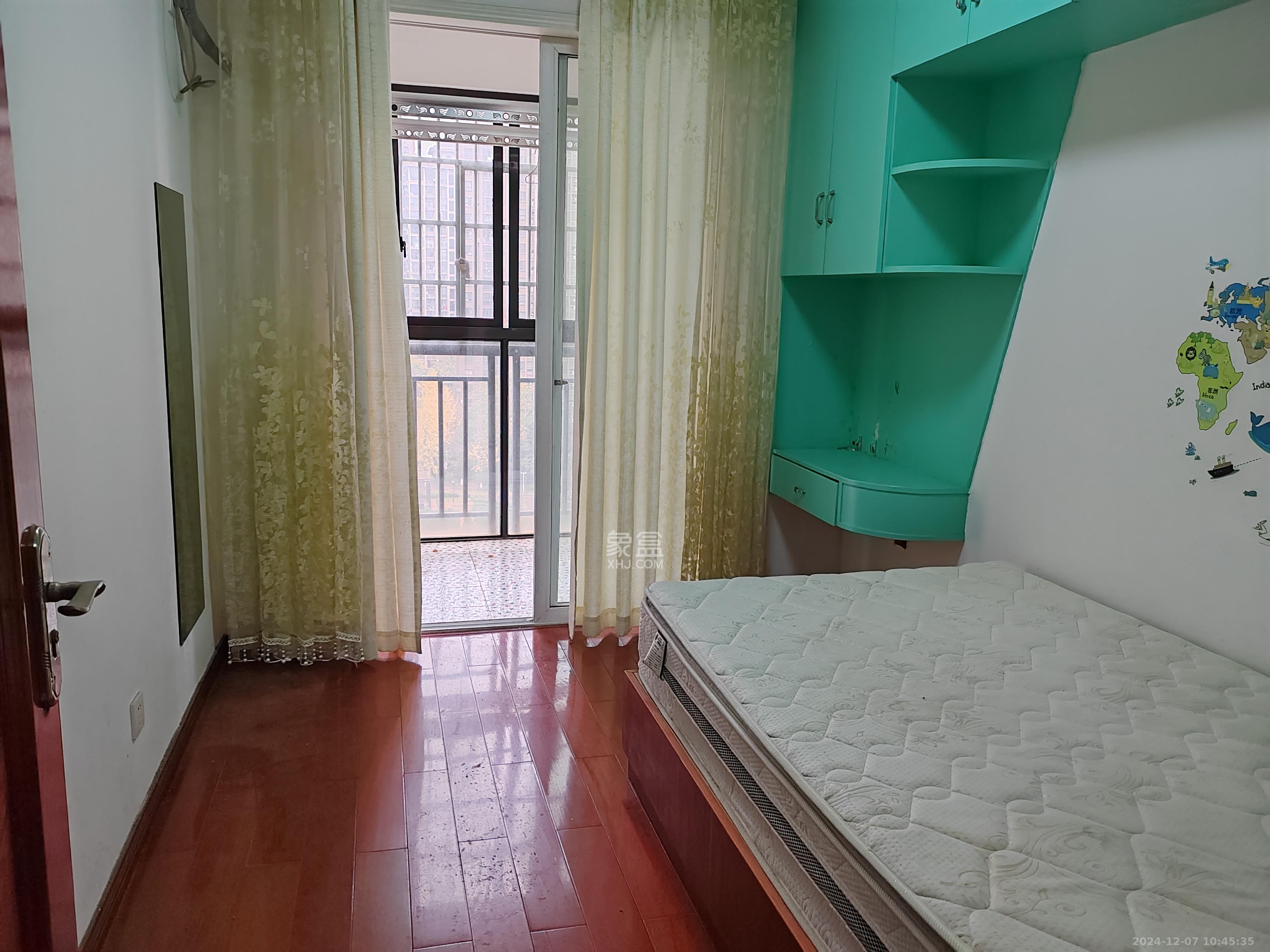 爵士湘 4室2厅2卫 2000.0元/月 爵士湘 4室2厅2卫 2000.0元/月室内图