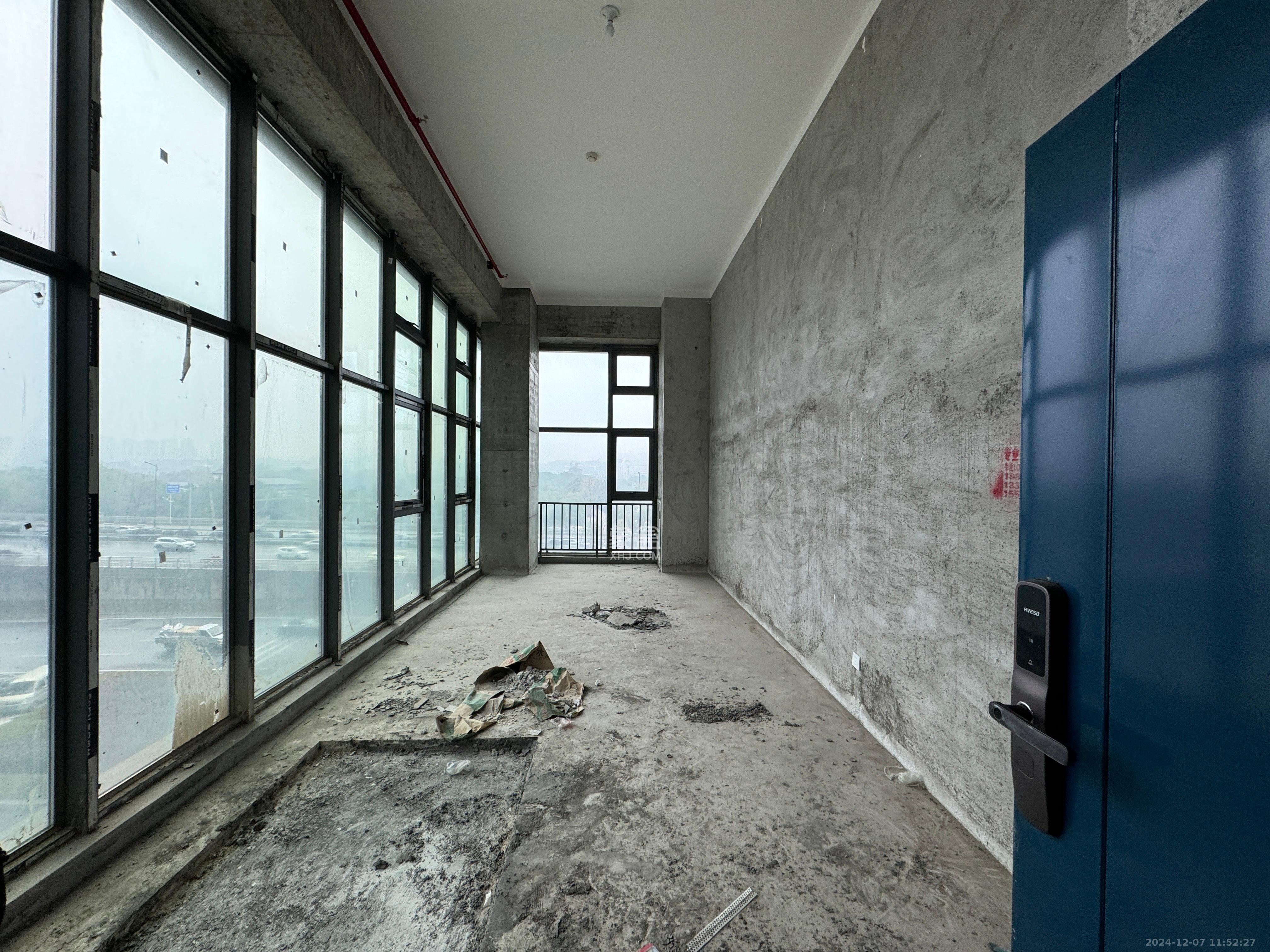 绿地V岛 1室1厅1卫 1200.0元/月 绿地V岛 1室1厅1卫 1200.0元/月室内图