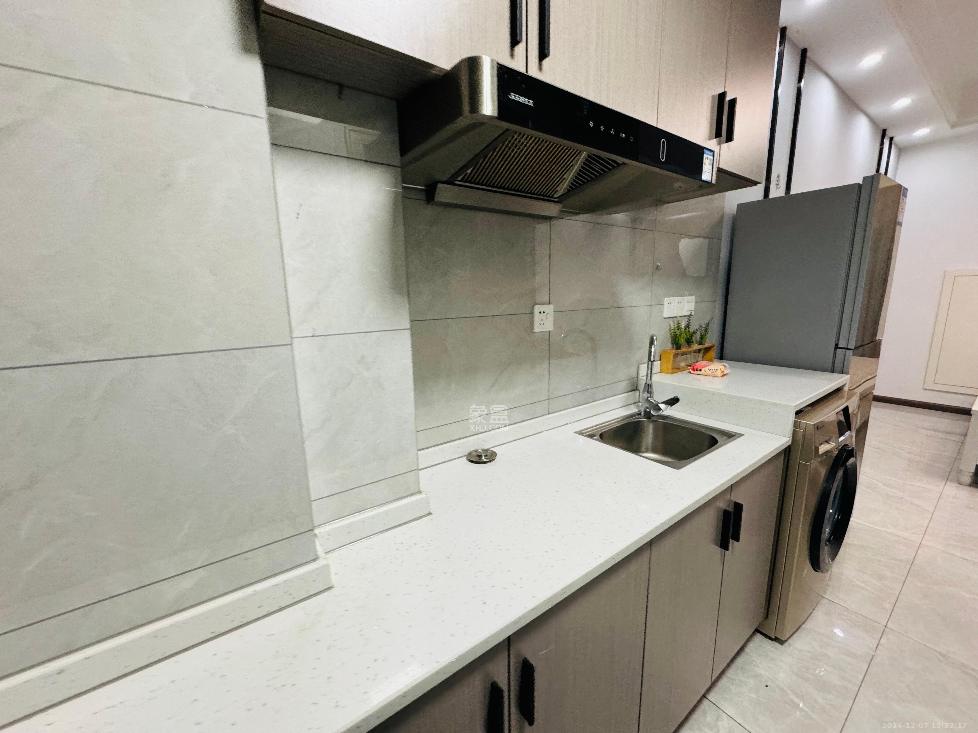 东盈商业广场(华泉城市广场) 1室1厅1卫 2300.0元/月 东盈商业广场(华泉城市广场) 1室1厅1卫 2300.0元/月室内图