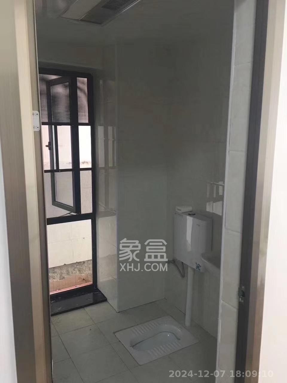 五矿万境水岸三期  1室2厅1卫   2200.00元/月室内图
