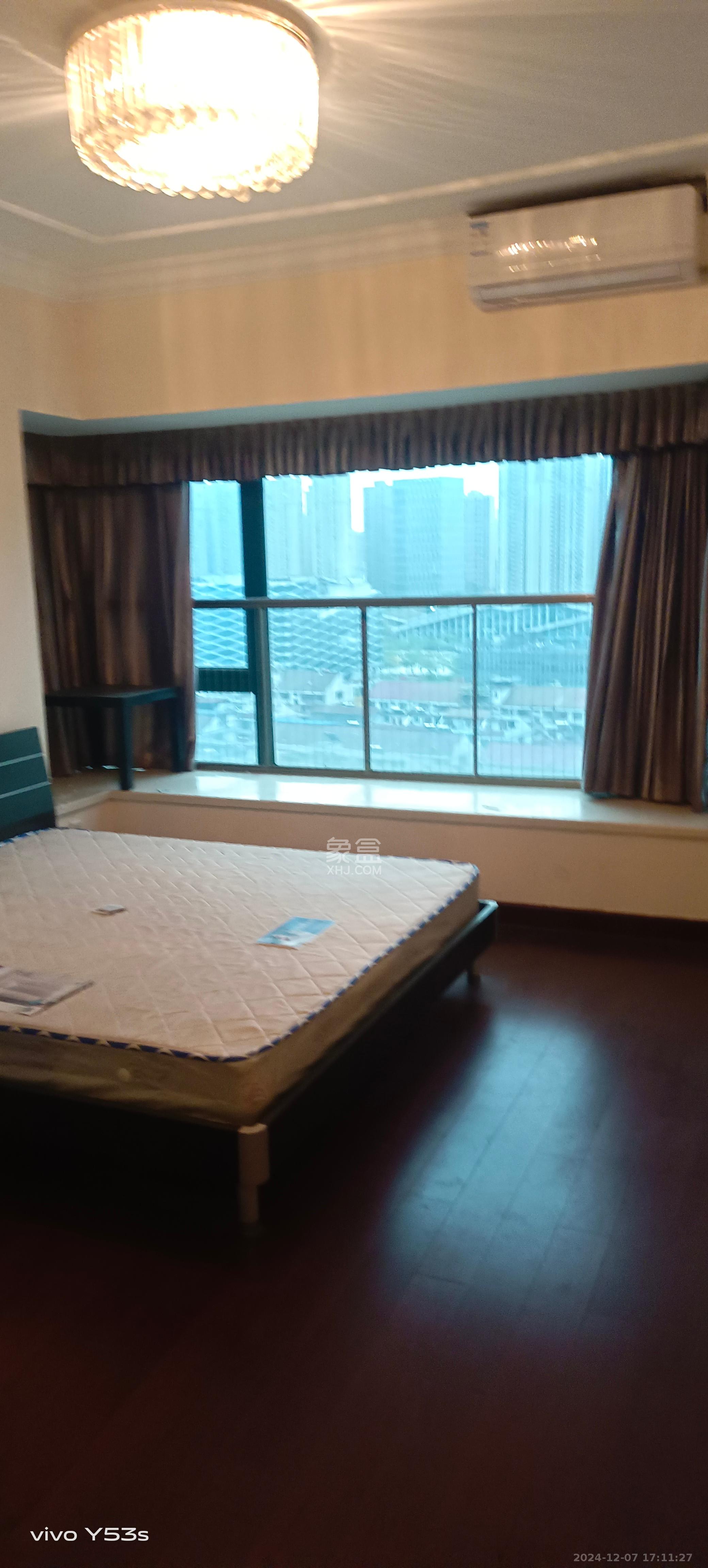 恒大翡翠华庭  3室2厅2卫   2900.00元/月室内图