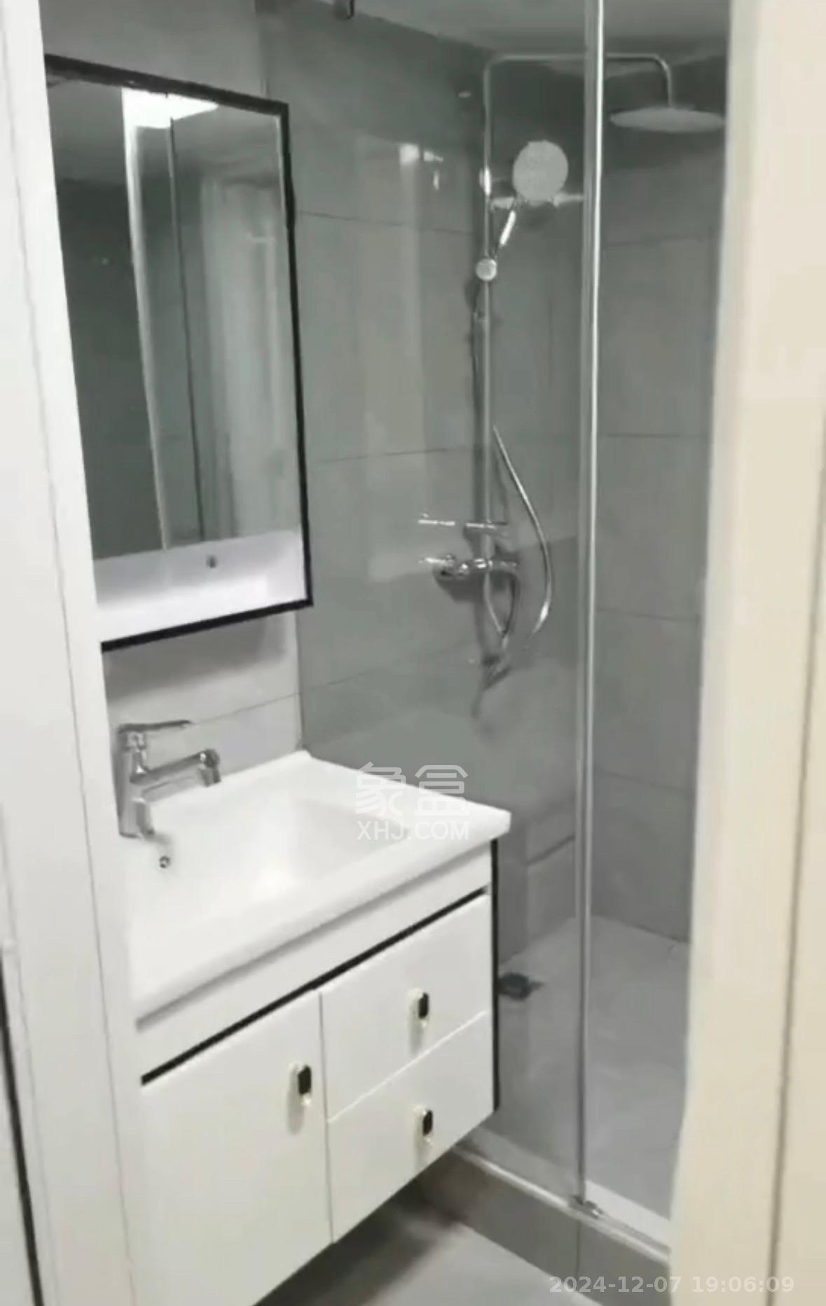 福晟钱隆国际(晟冉景苑) 2室1厅1卫 2100.0元/月 福晟钱隆国际(晟冉景苑) 2室1厅1卫 2100.0元/月室内图